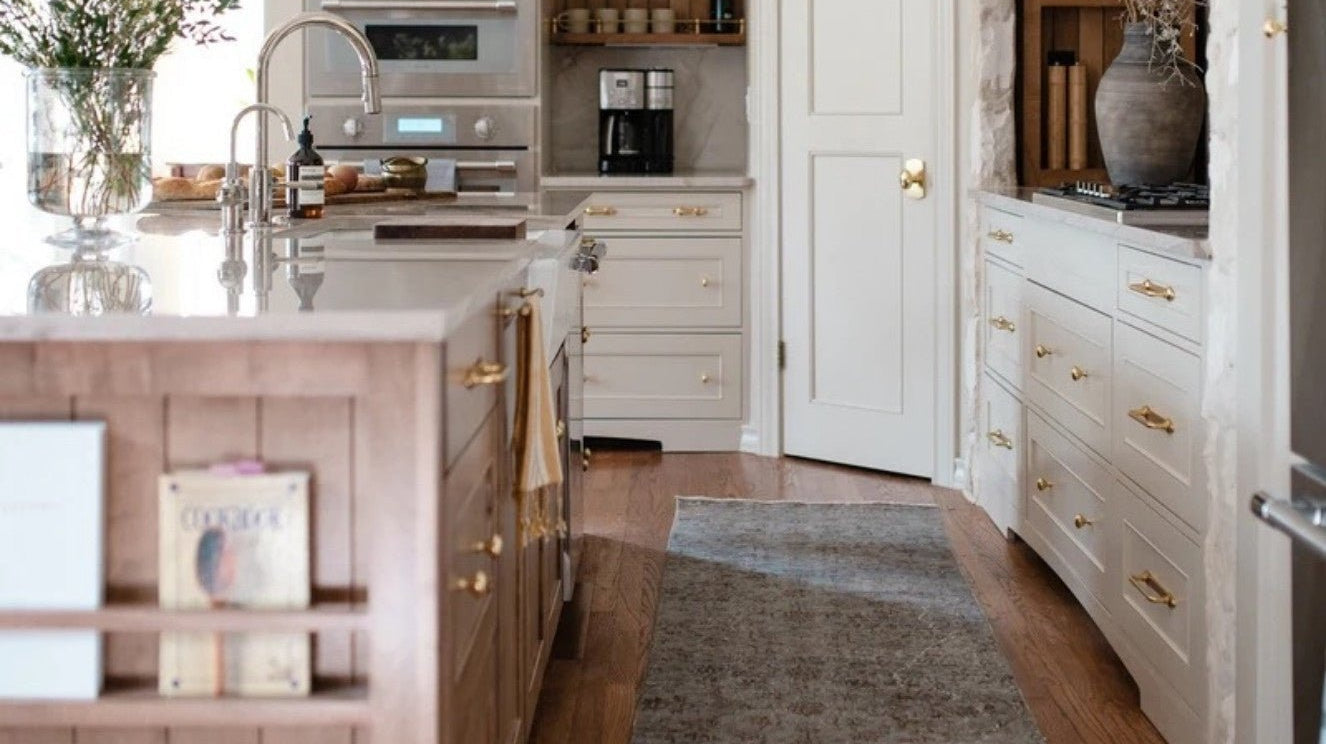 Modern vs Mid-Century Modern Rugs: What's the Difference? - Kirmen™