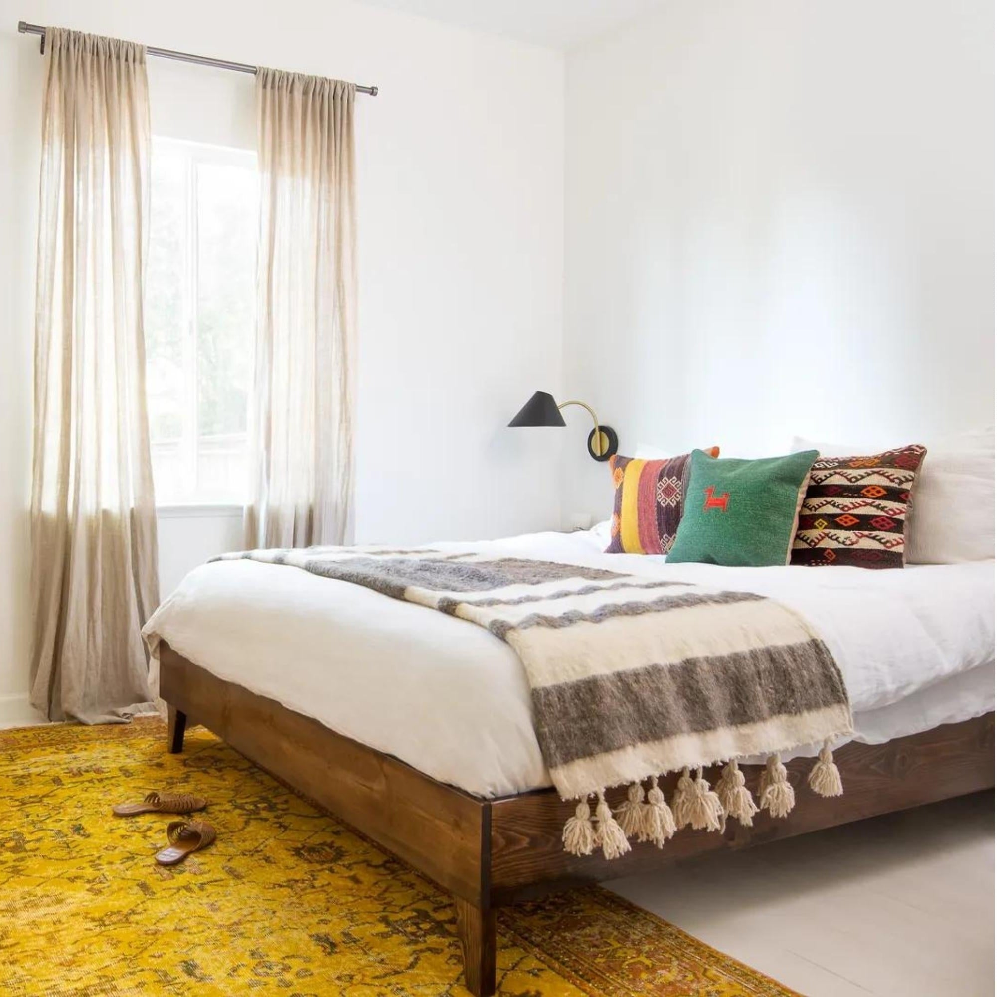 Bedroom Rugs - Kirmen Rugs