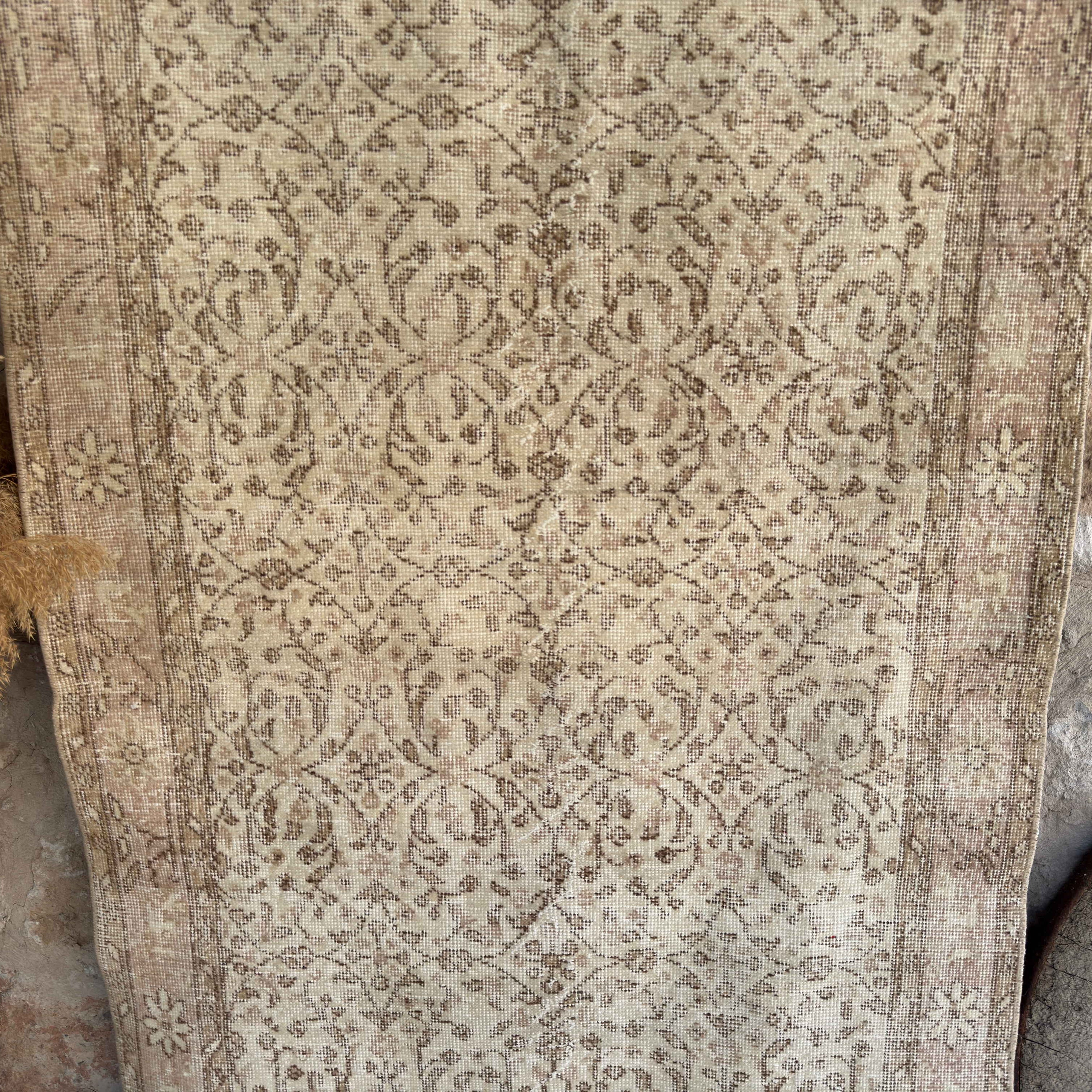 Aliya 3'10'' x 6'10''