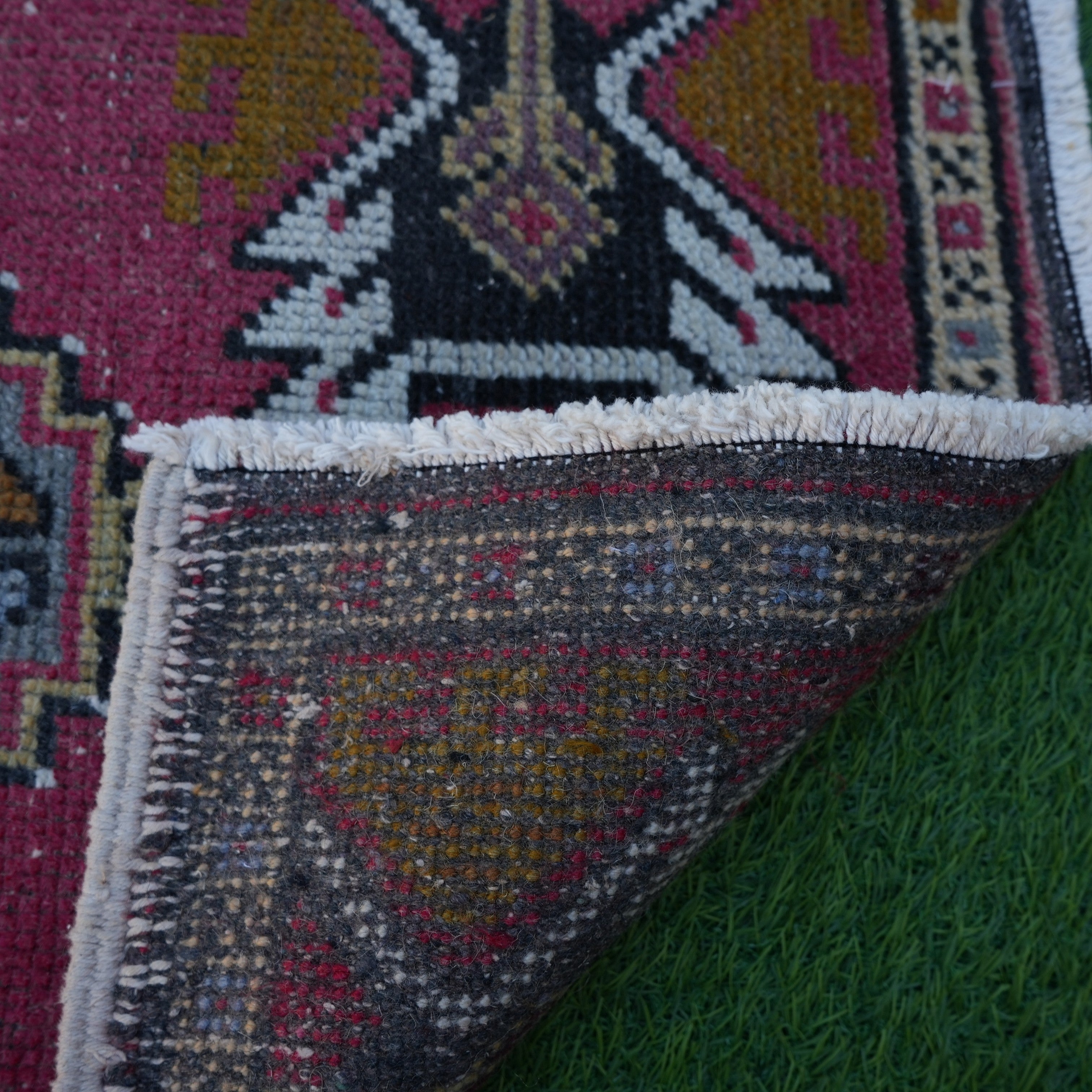 Aqsa - Vintage Turkish Rug