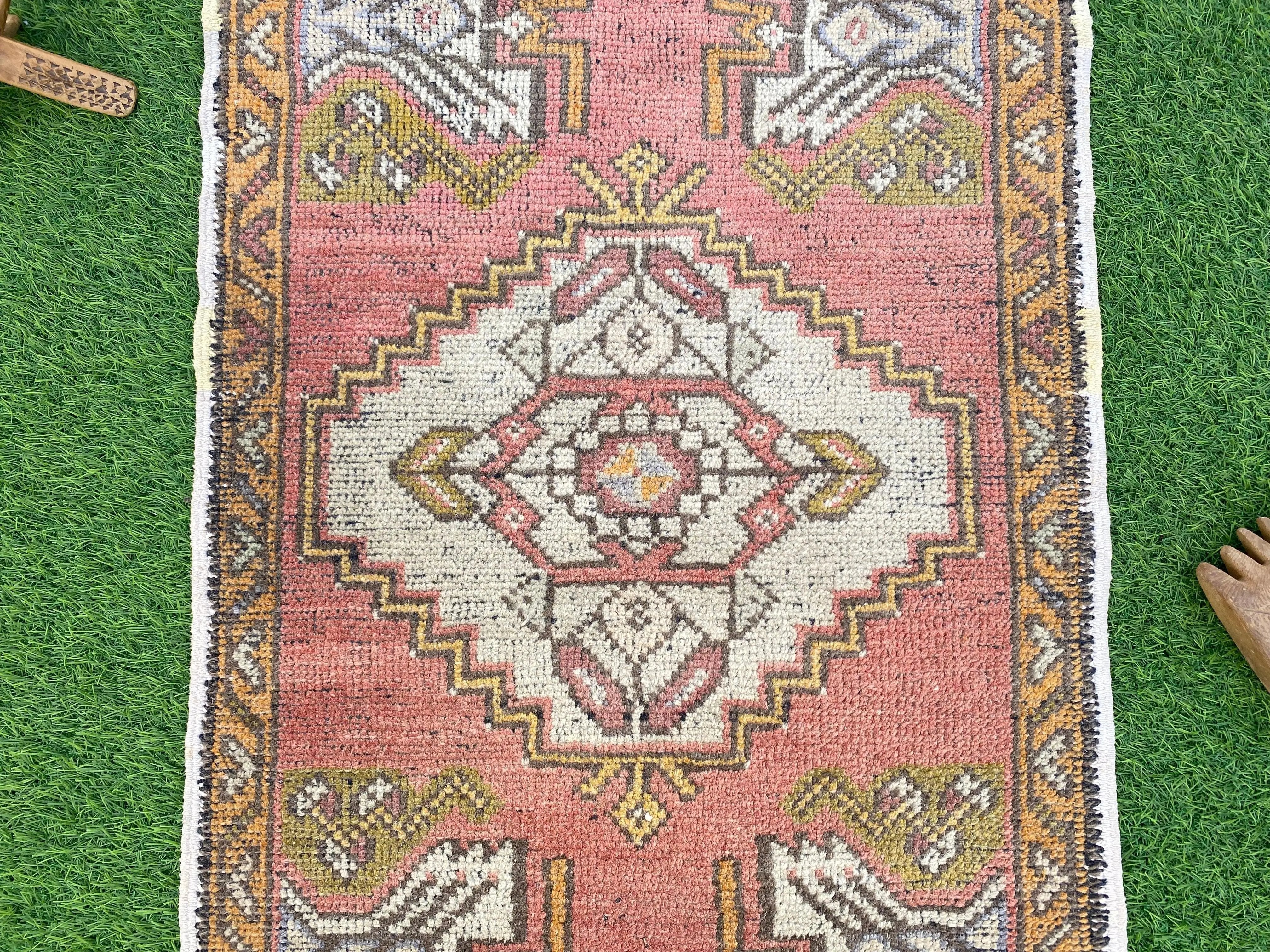 Araminta 2' x 2'10''