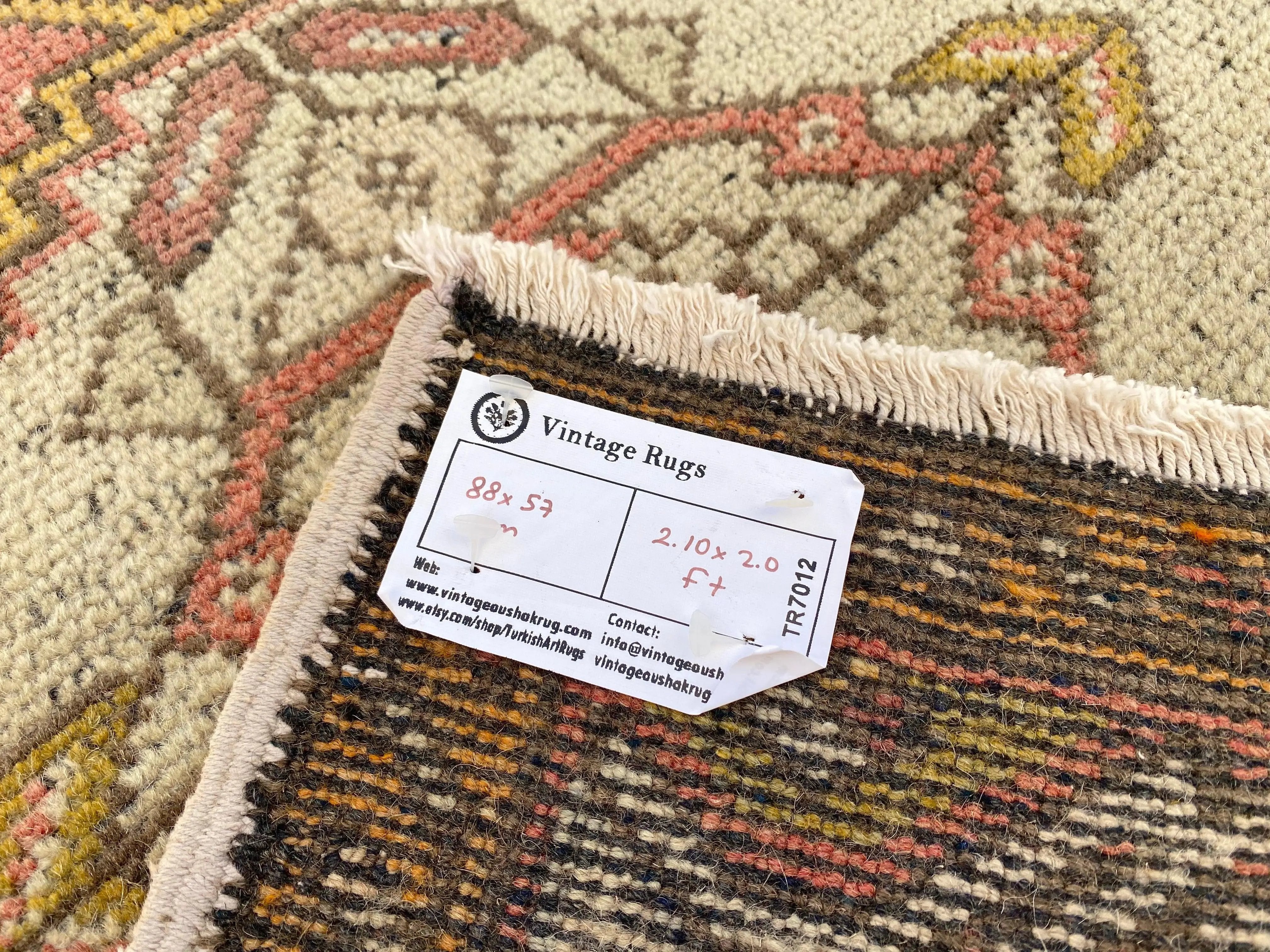 Araminta 2' x 2'10''