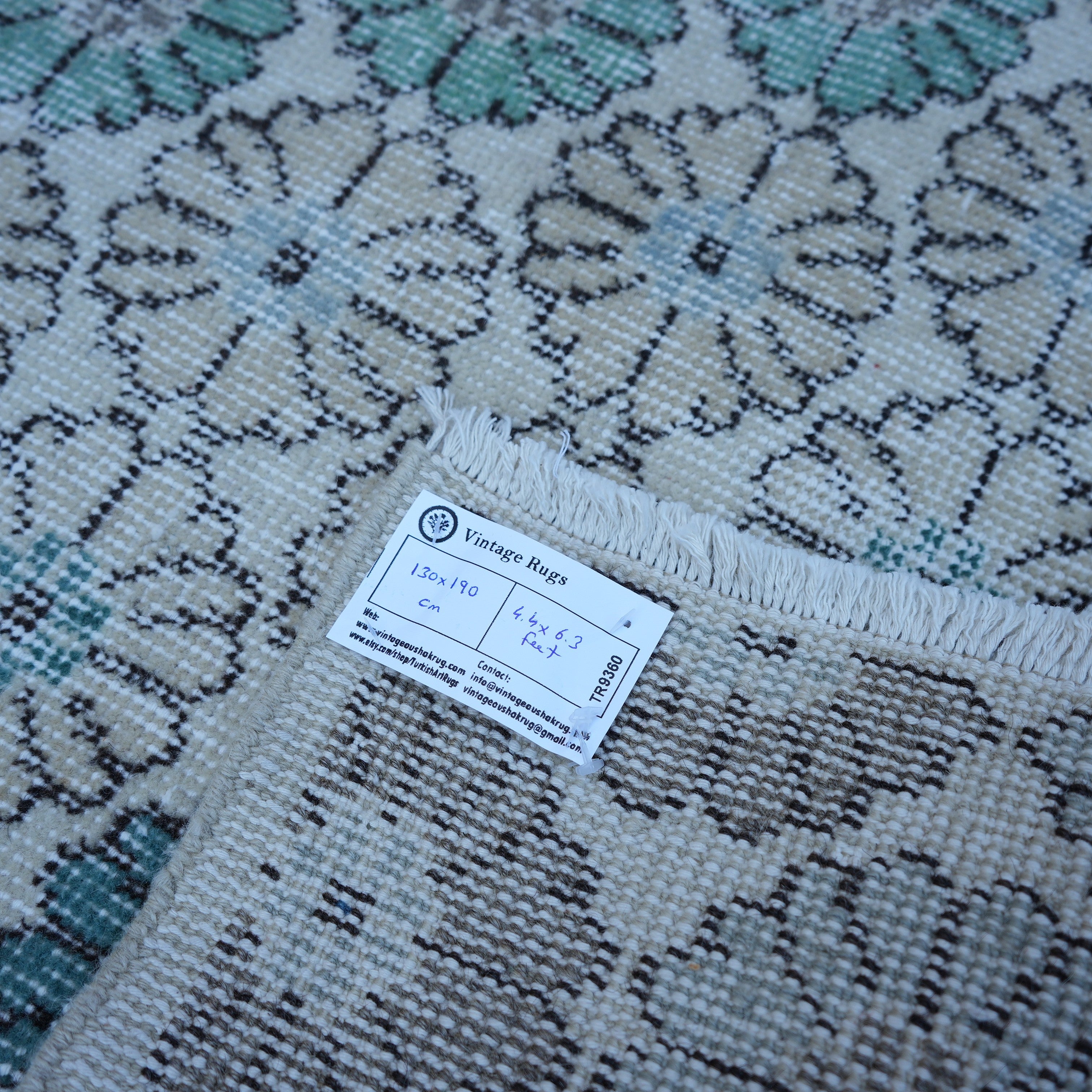 Arda - Floral Vintage Rug