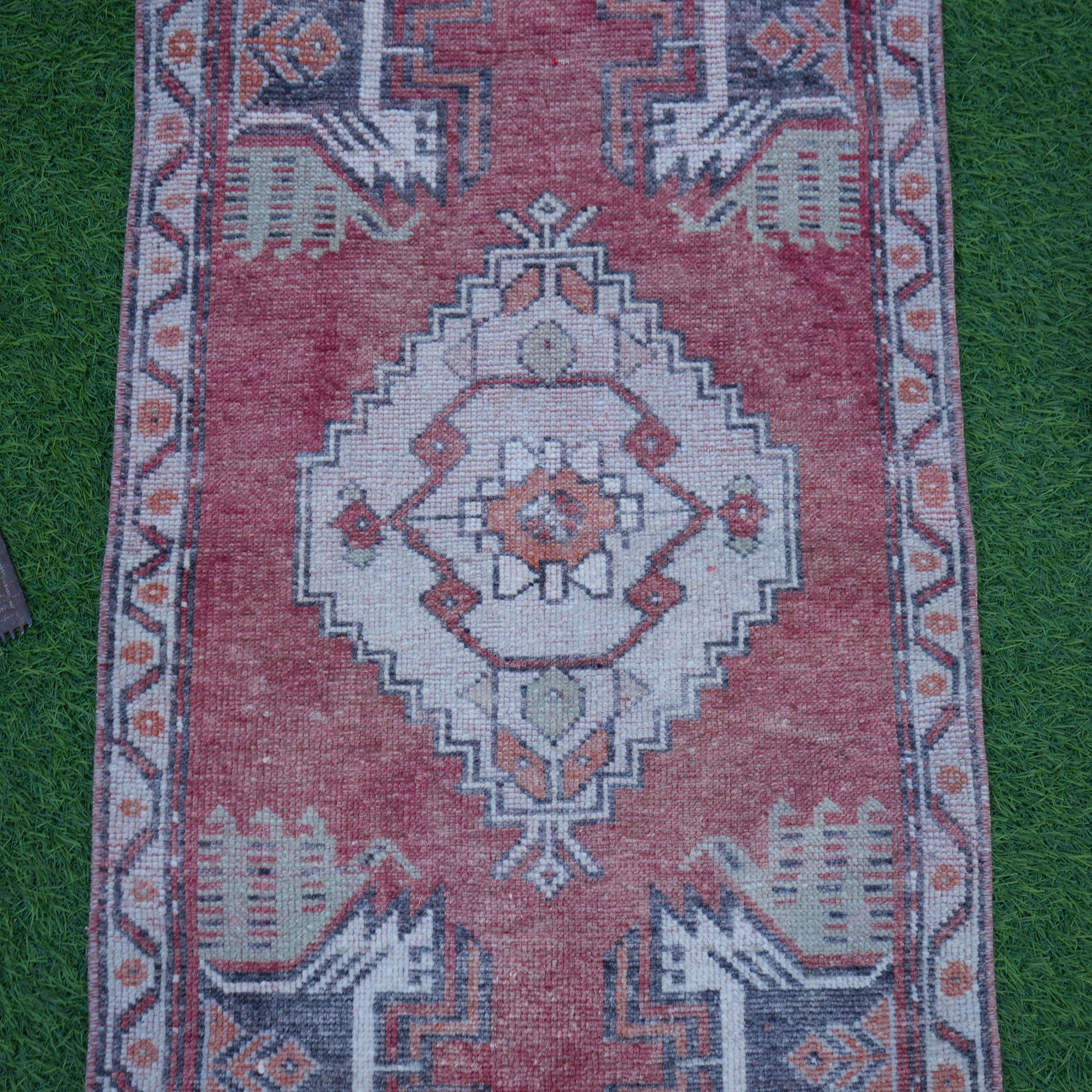 Arlie - Small Vintage Rug