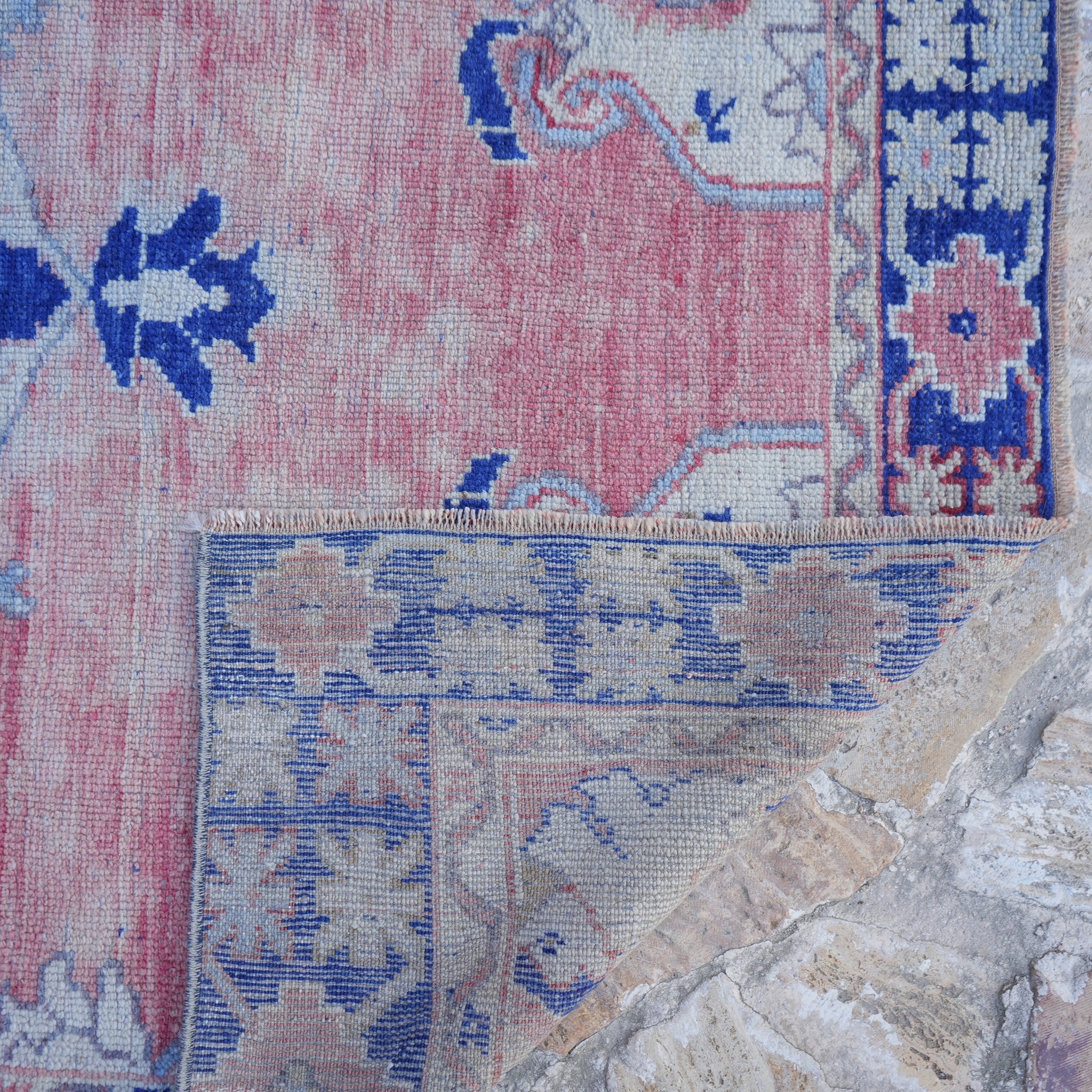 Aryn - Authentic Vintage Rug