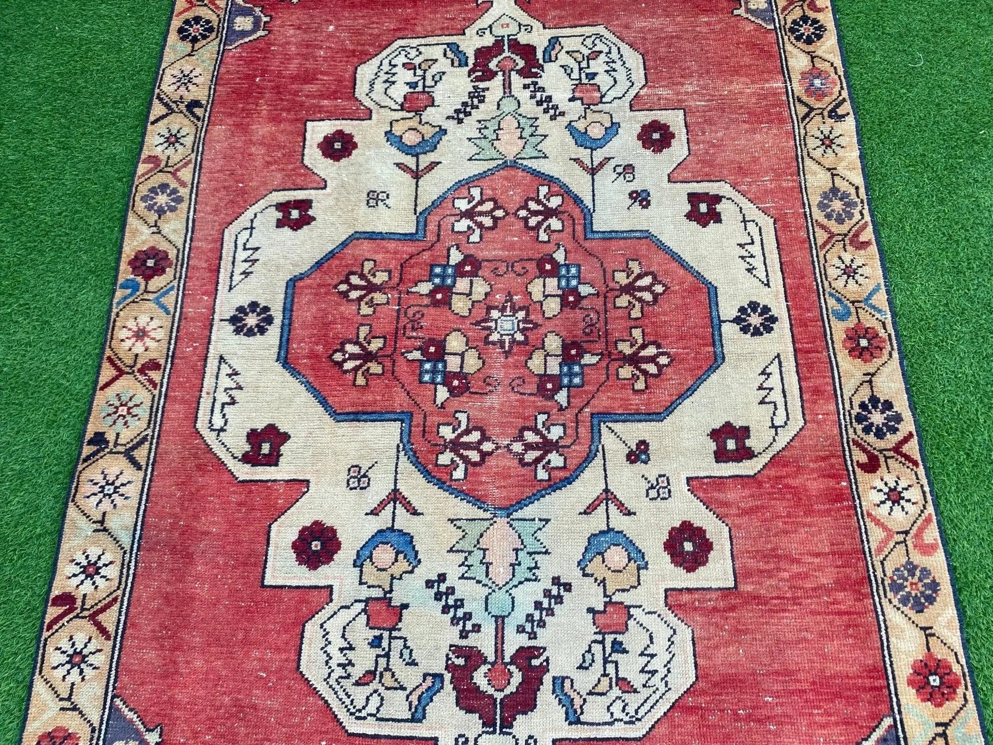 Ashton 4'4'' x 7'10''