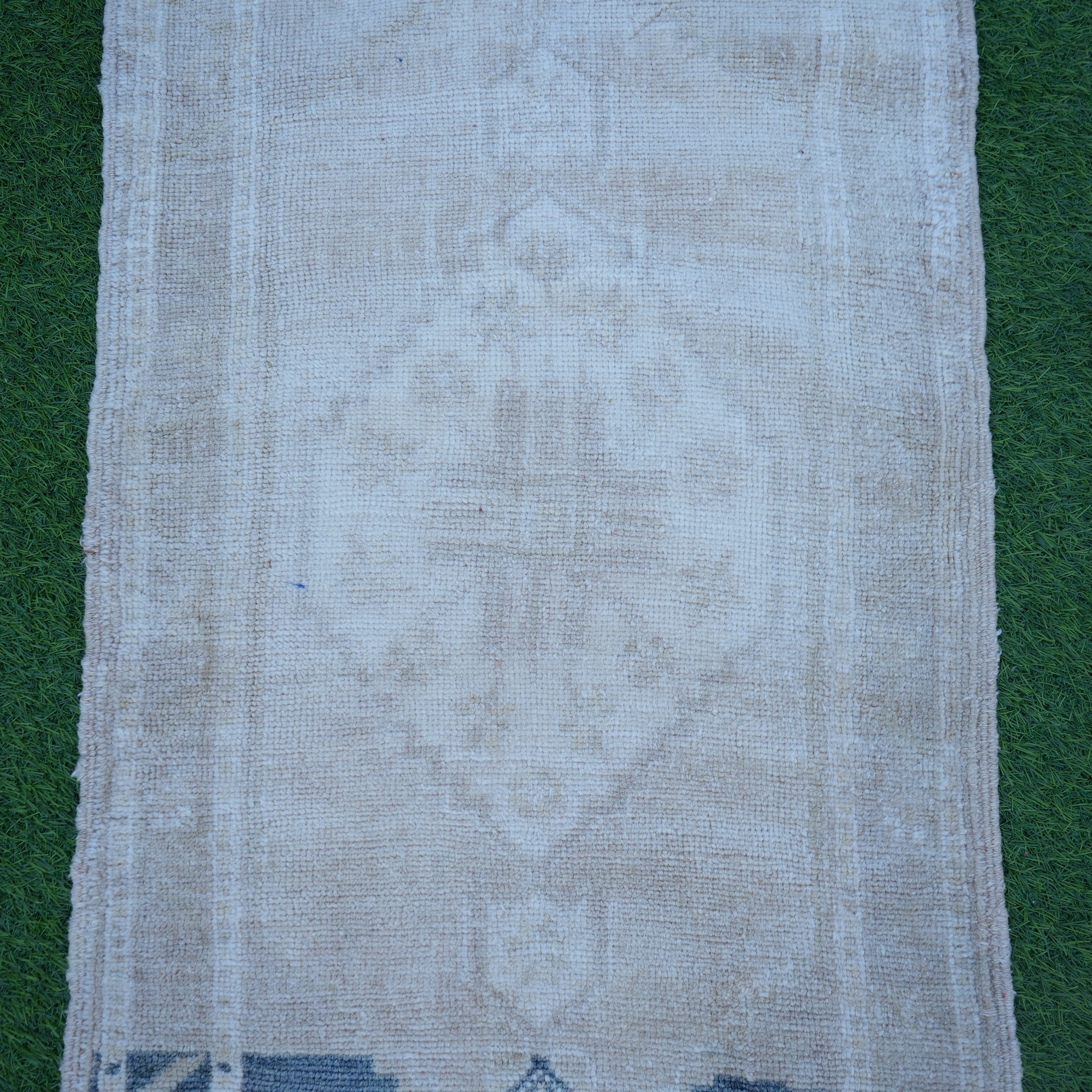 Babs - Authentic Vintage Rug