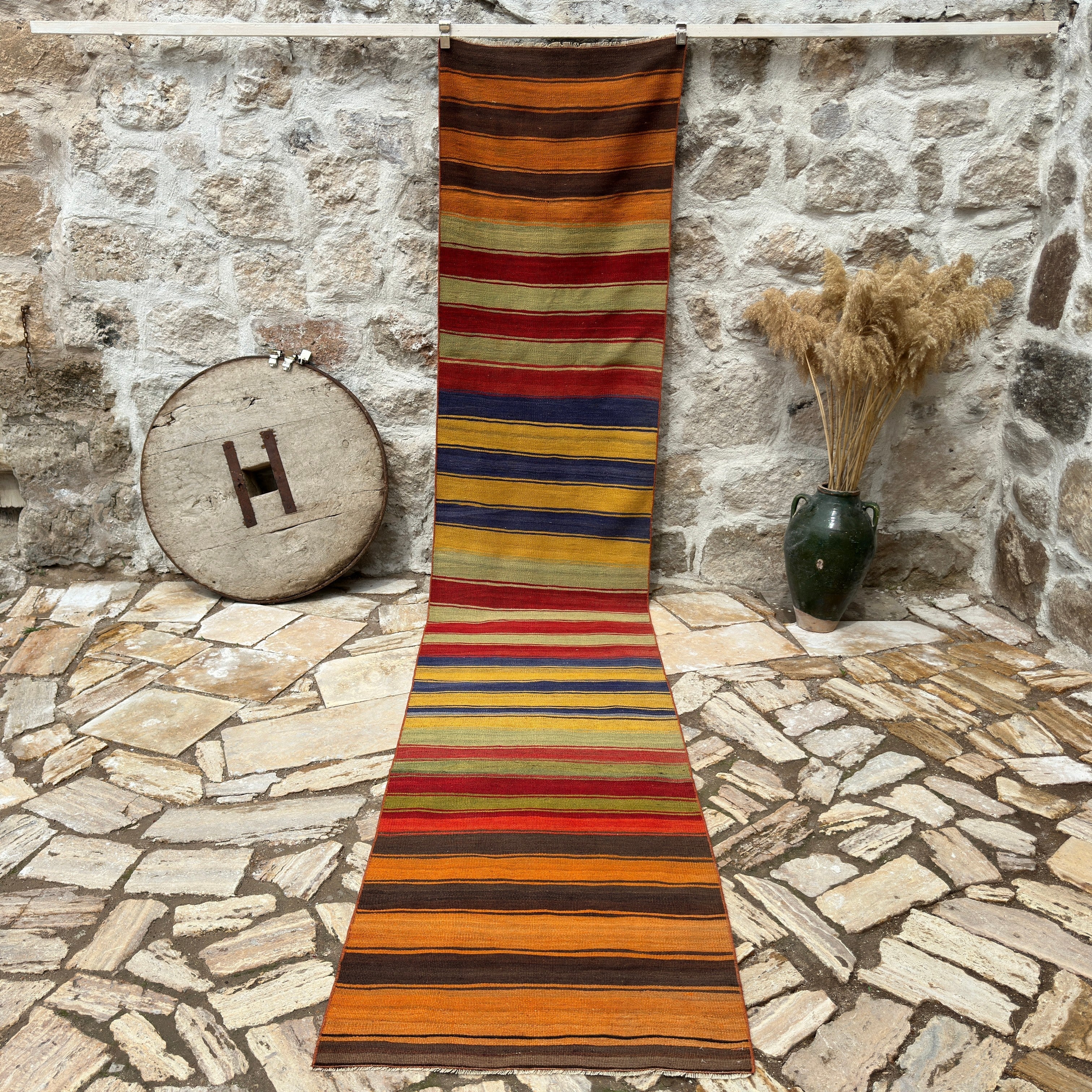 Baron 2'10'' x 13'8''