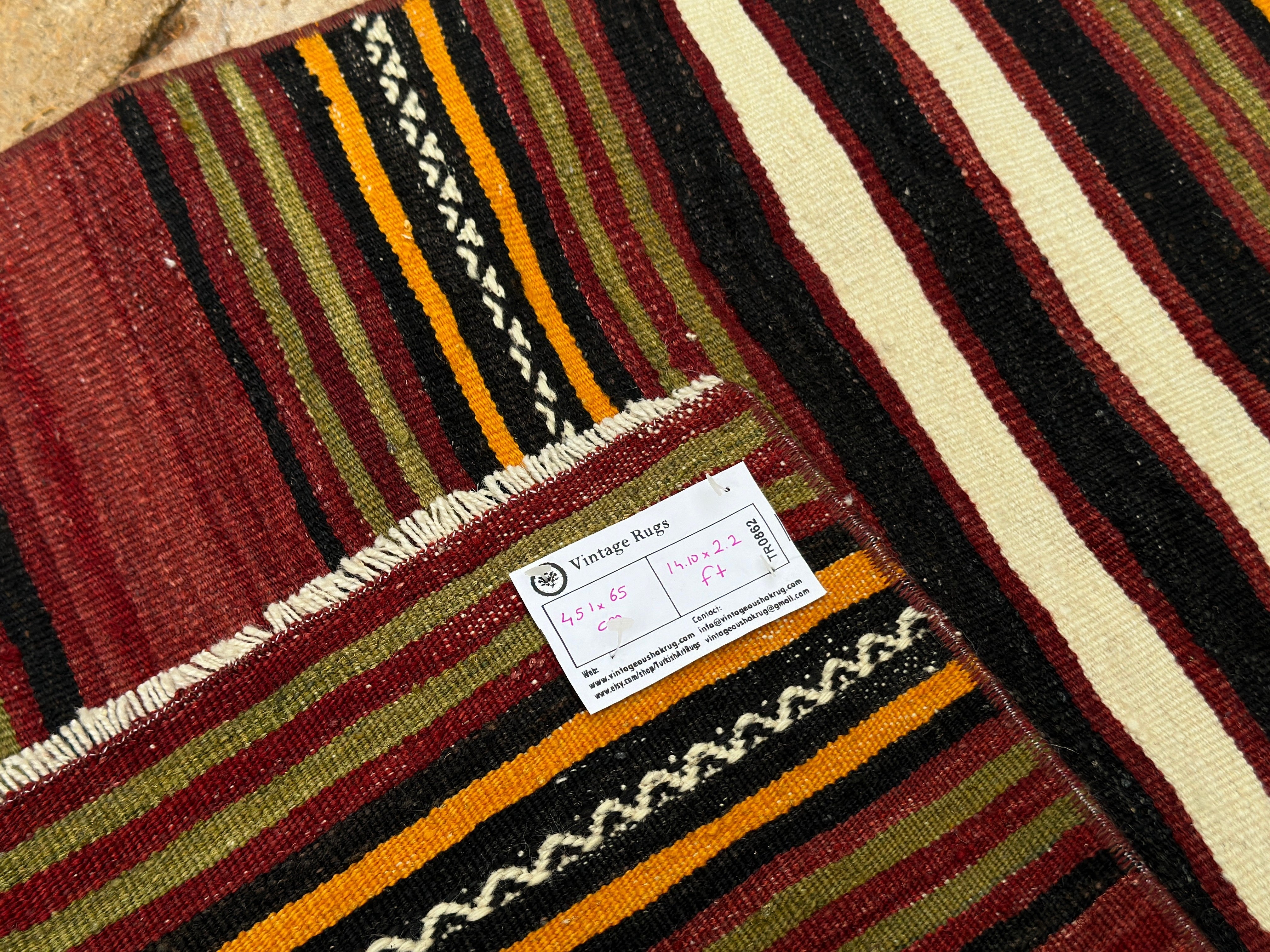 Bates 2'2'' x 14'10''