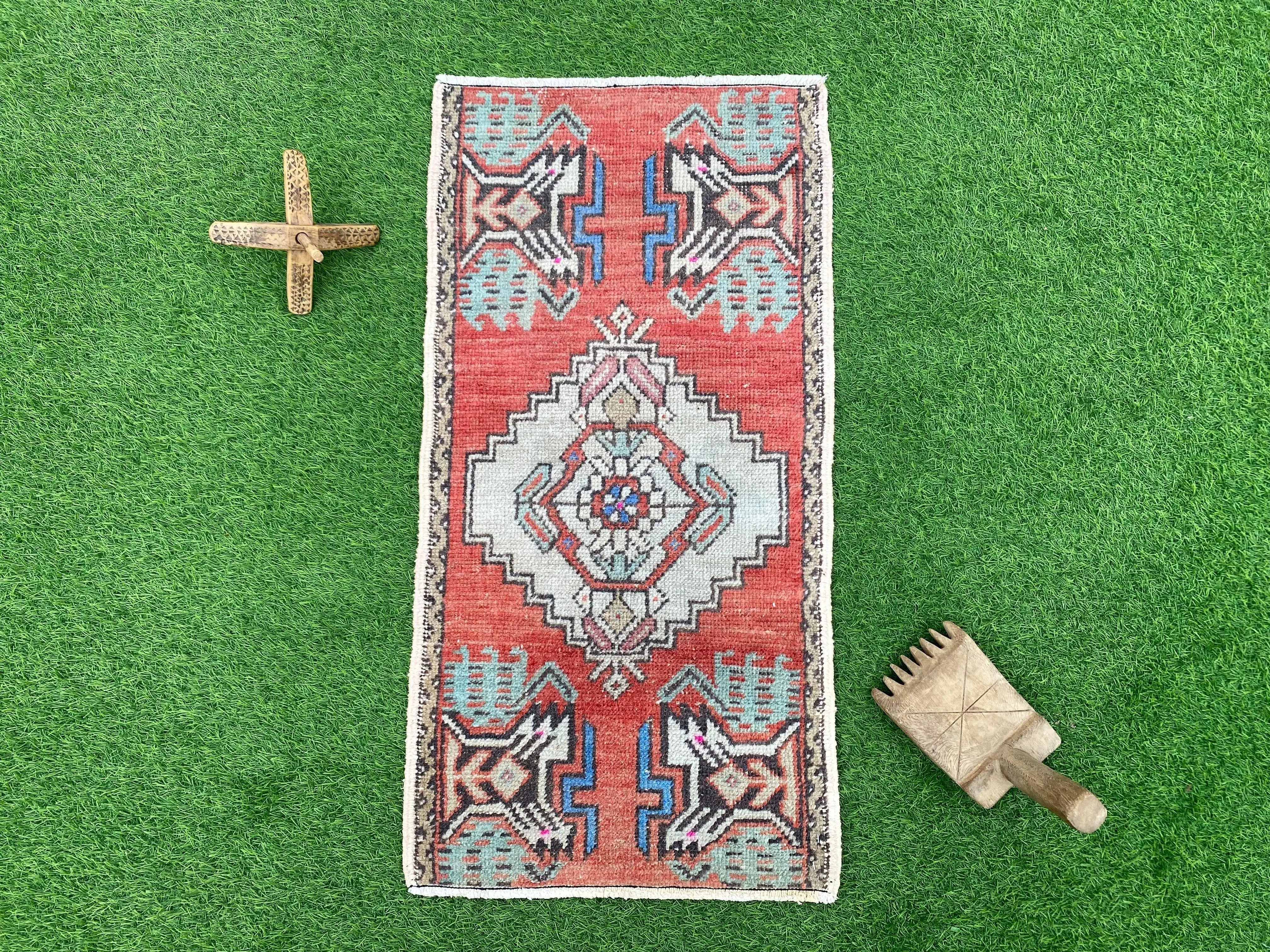 Beatrice 1'5'' x 2'10''