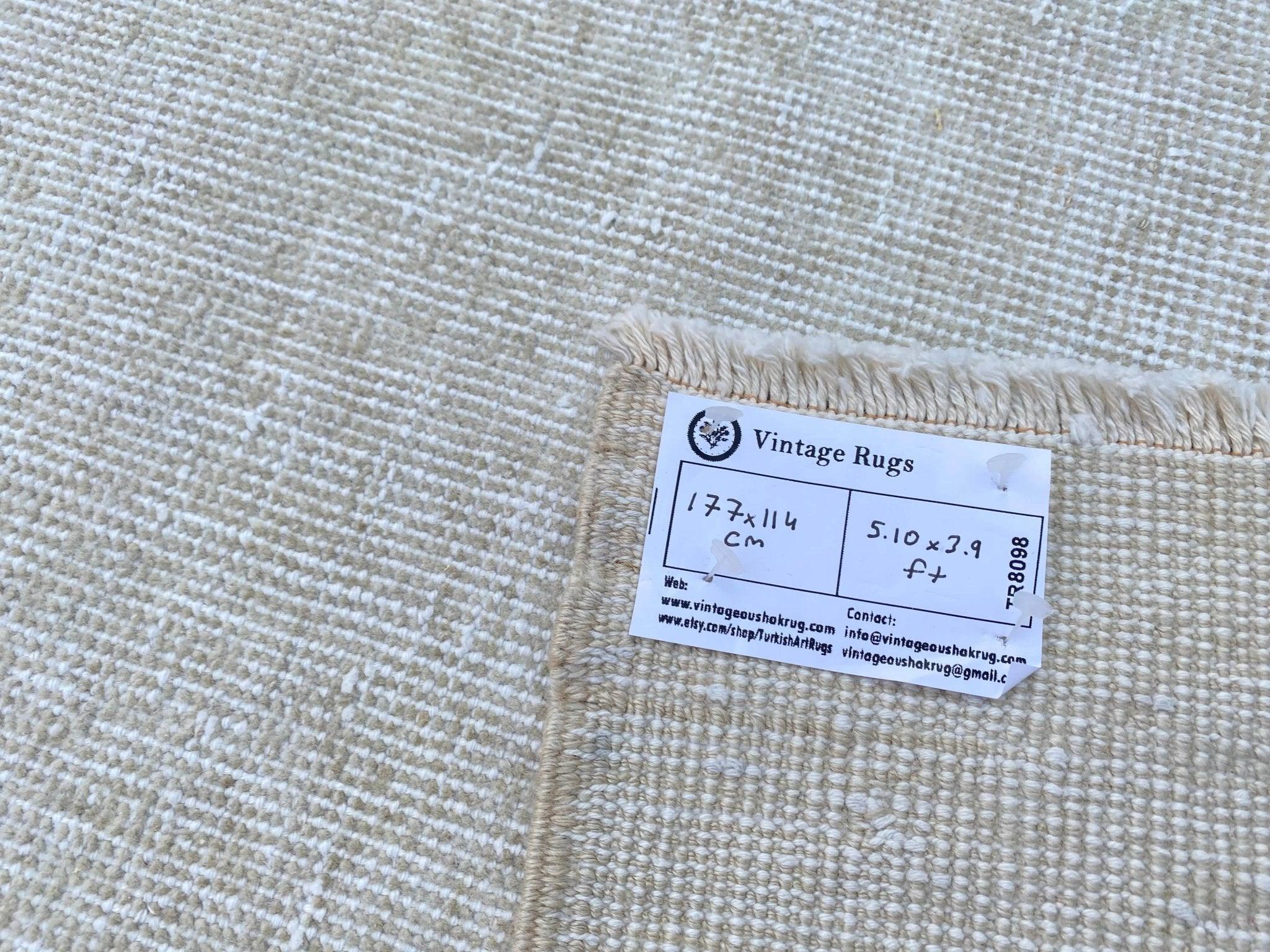 Benedict 3'9'' x 5'10''