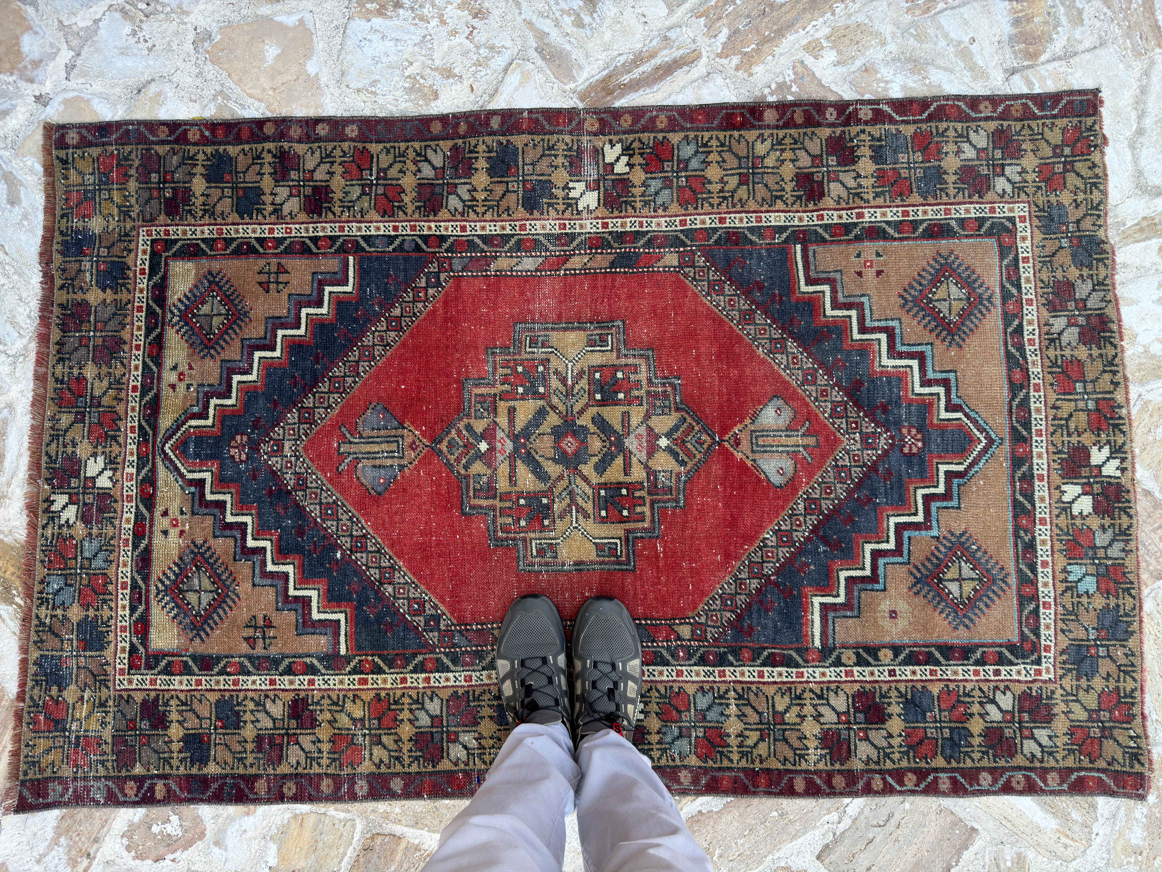 Berna 3’7” x 5’6”