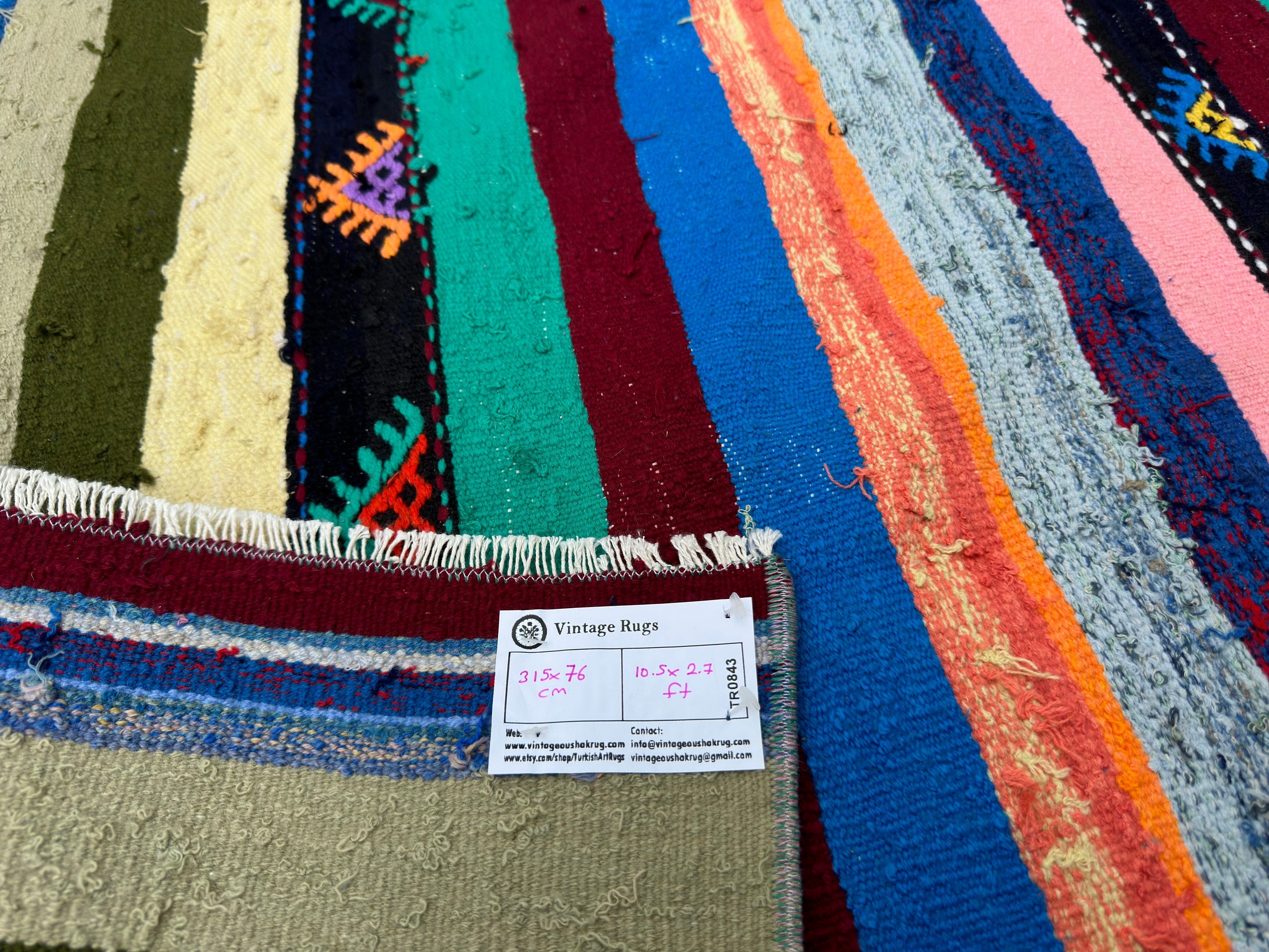 Blakesley 2'7'' x 10'5''