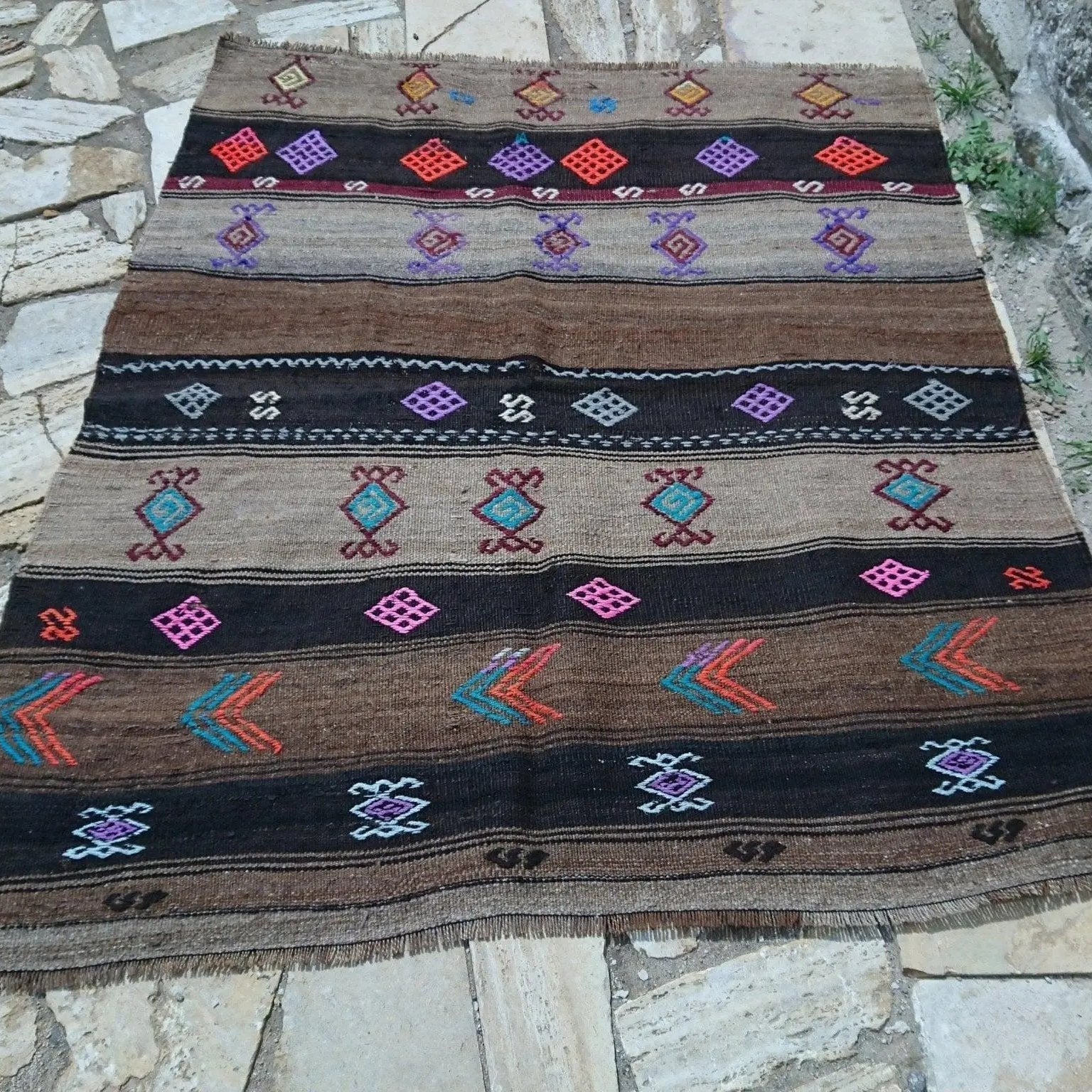 Bolton 4'1'' x 4'9''
