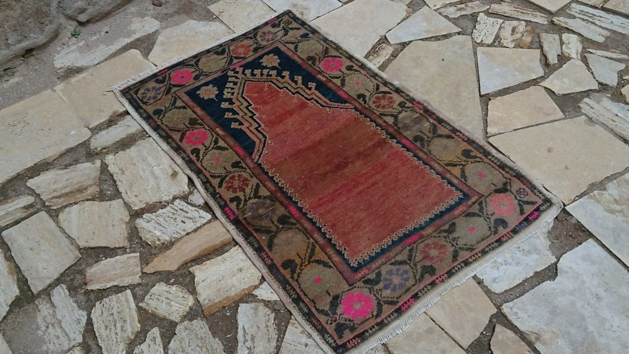 Brycen 2'5'' x 3'10''