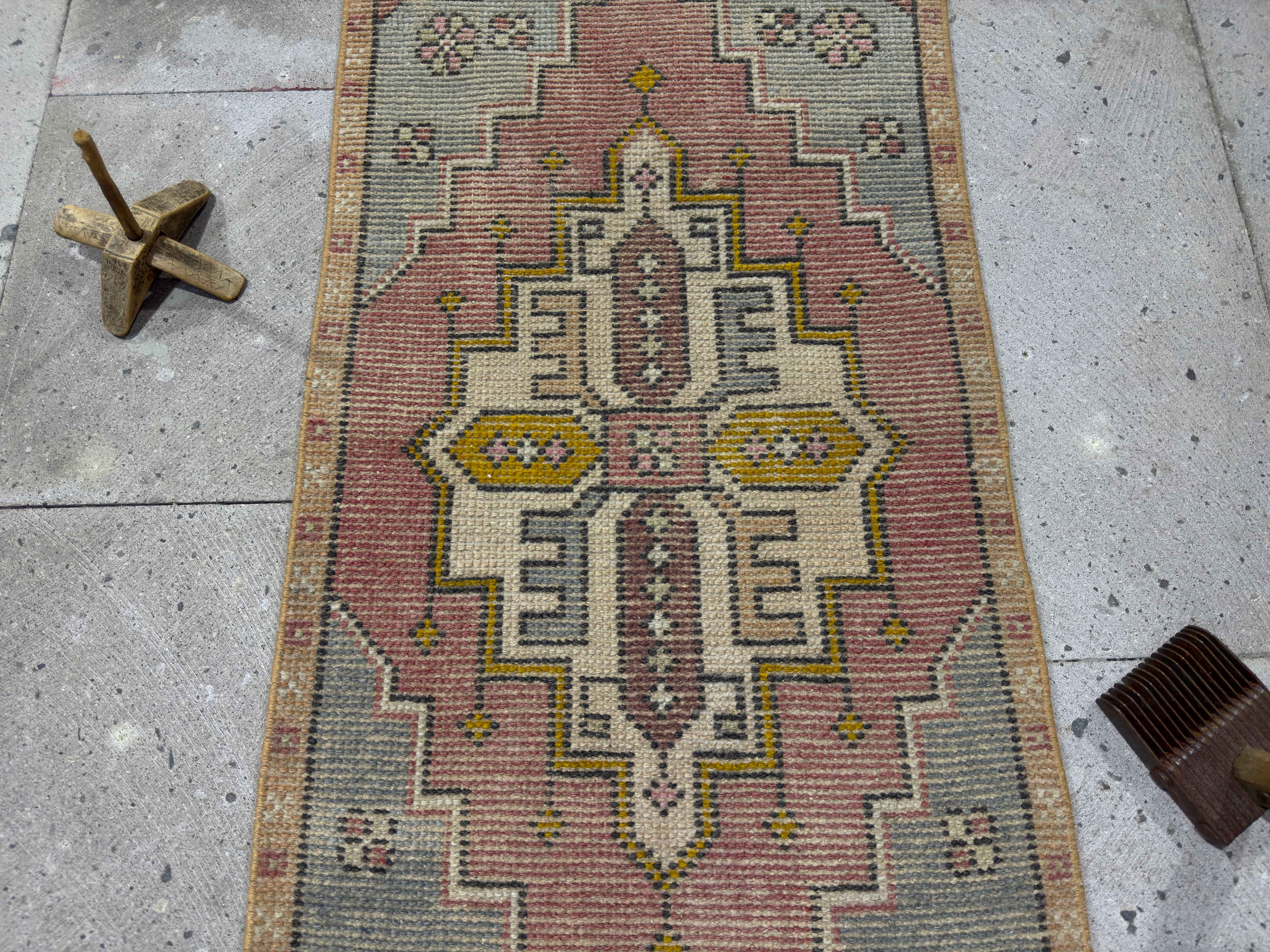 Calla 1’7” x 3’4”