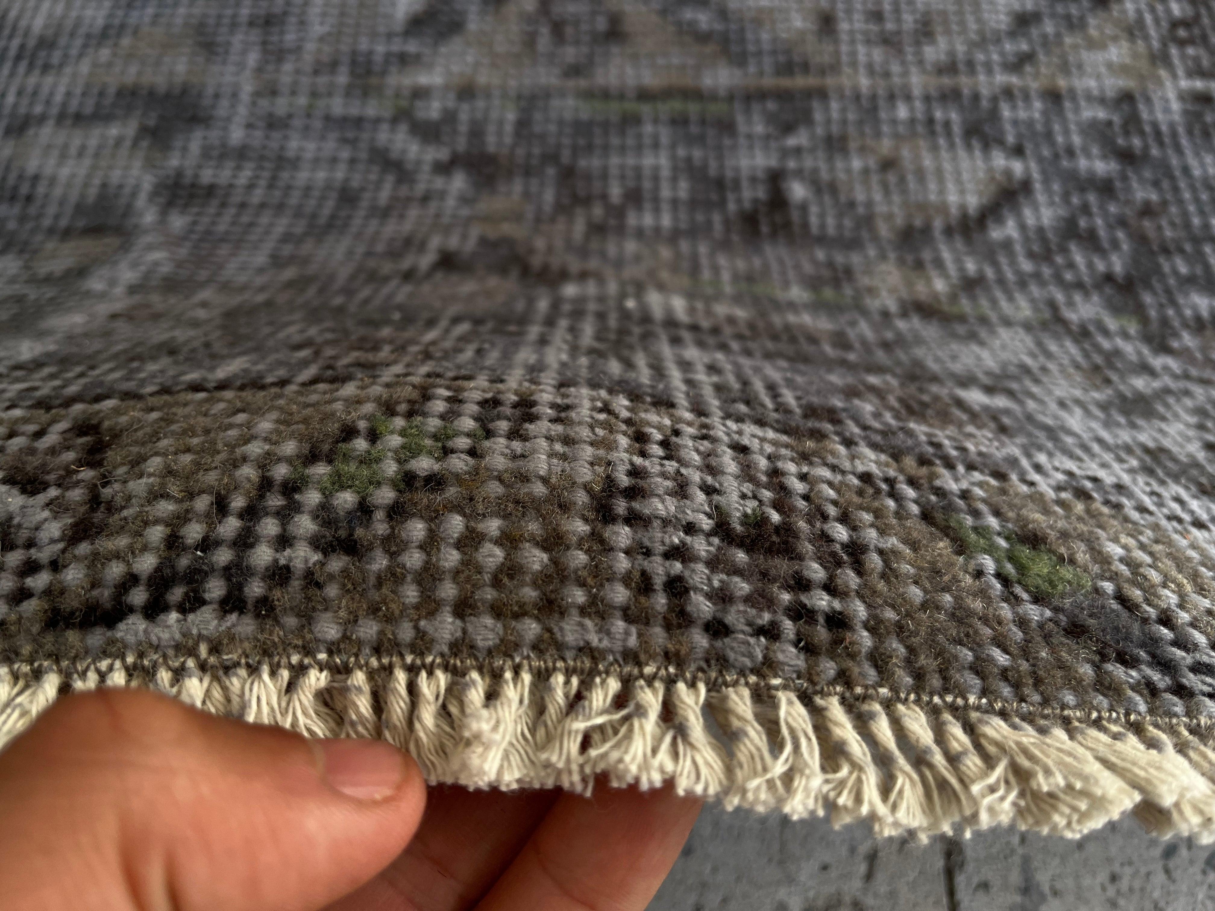 Calvin 5'8'' x 9'6''