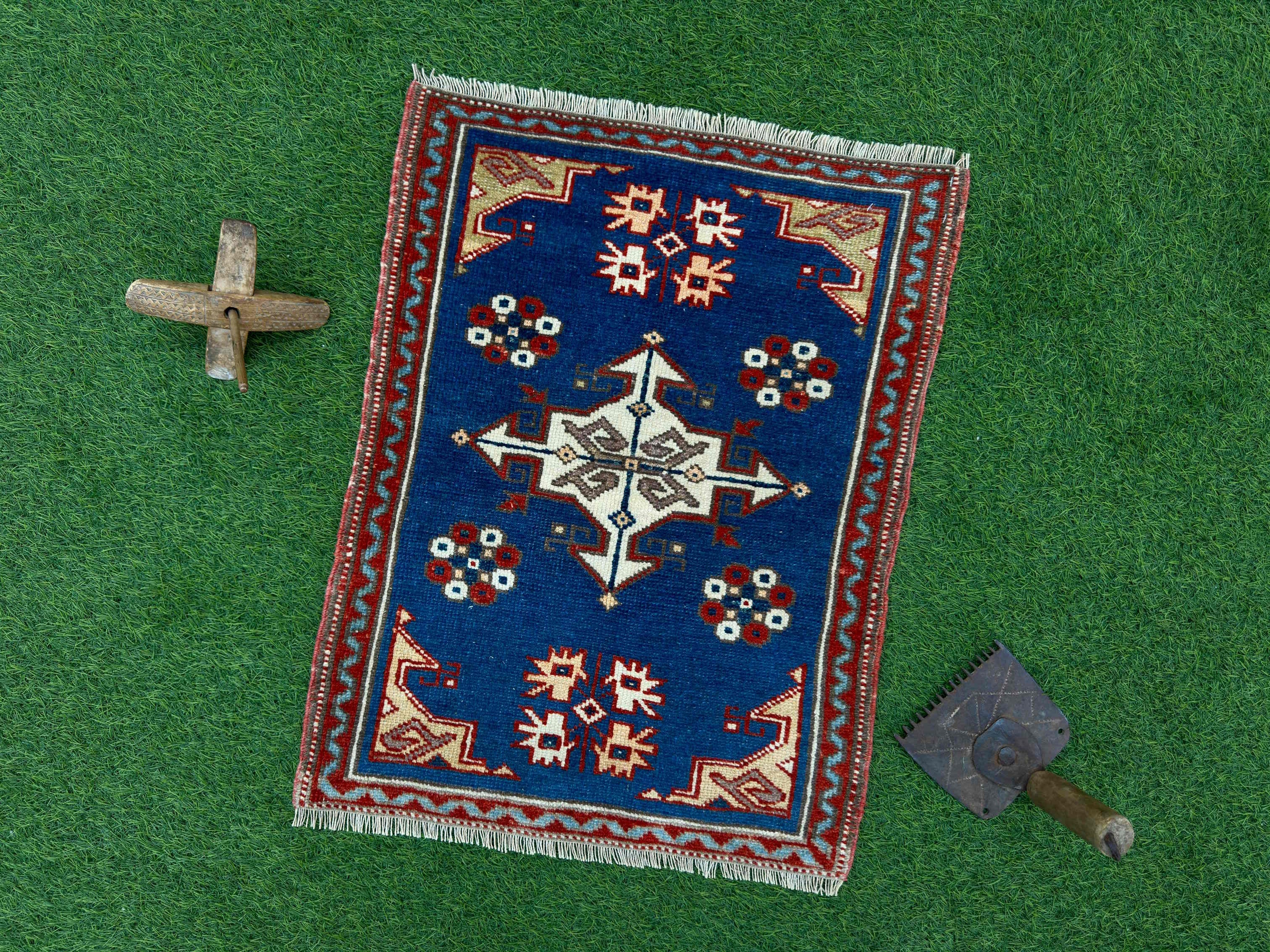 Carden 1'8'' x 2'2''