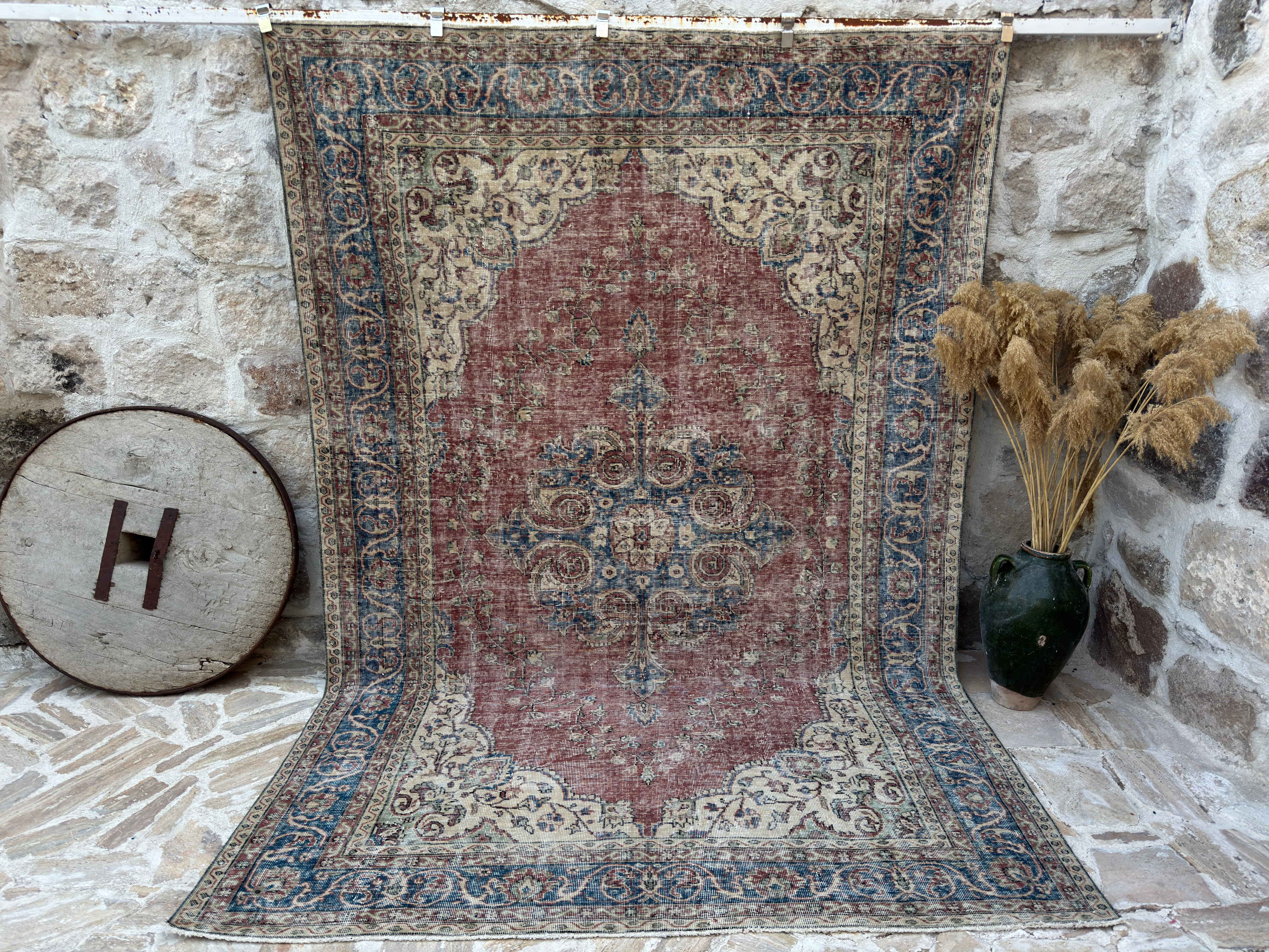 Carine 7’ x 10’2”