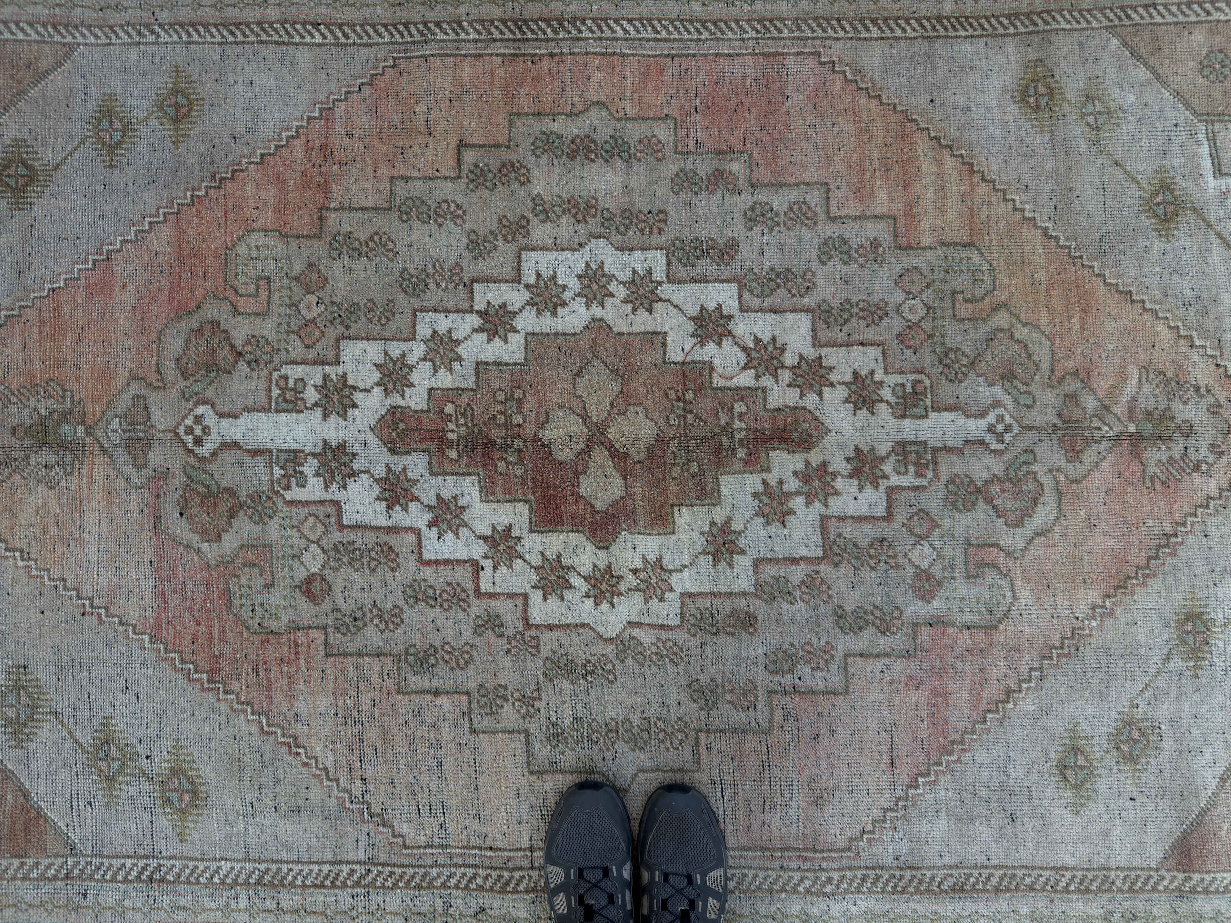 Carlita 6’2” x 9’7”