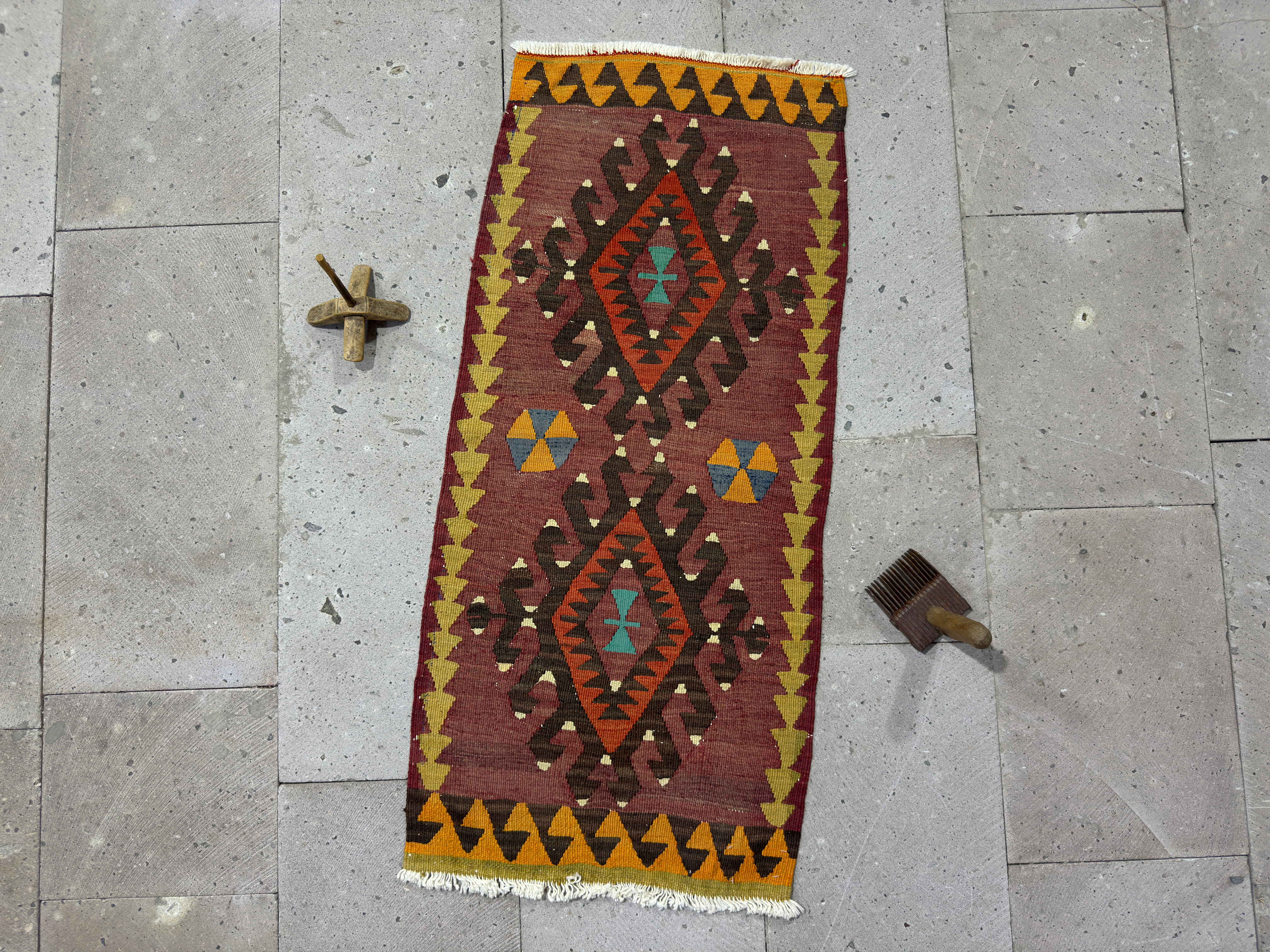 Charlot 1’8” x 3’7”