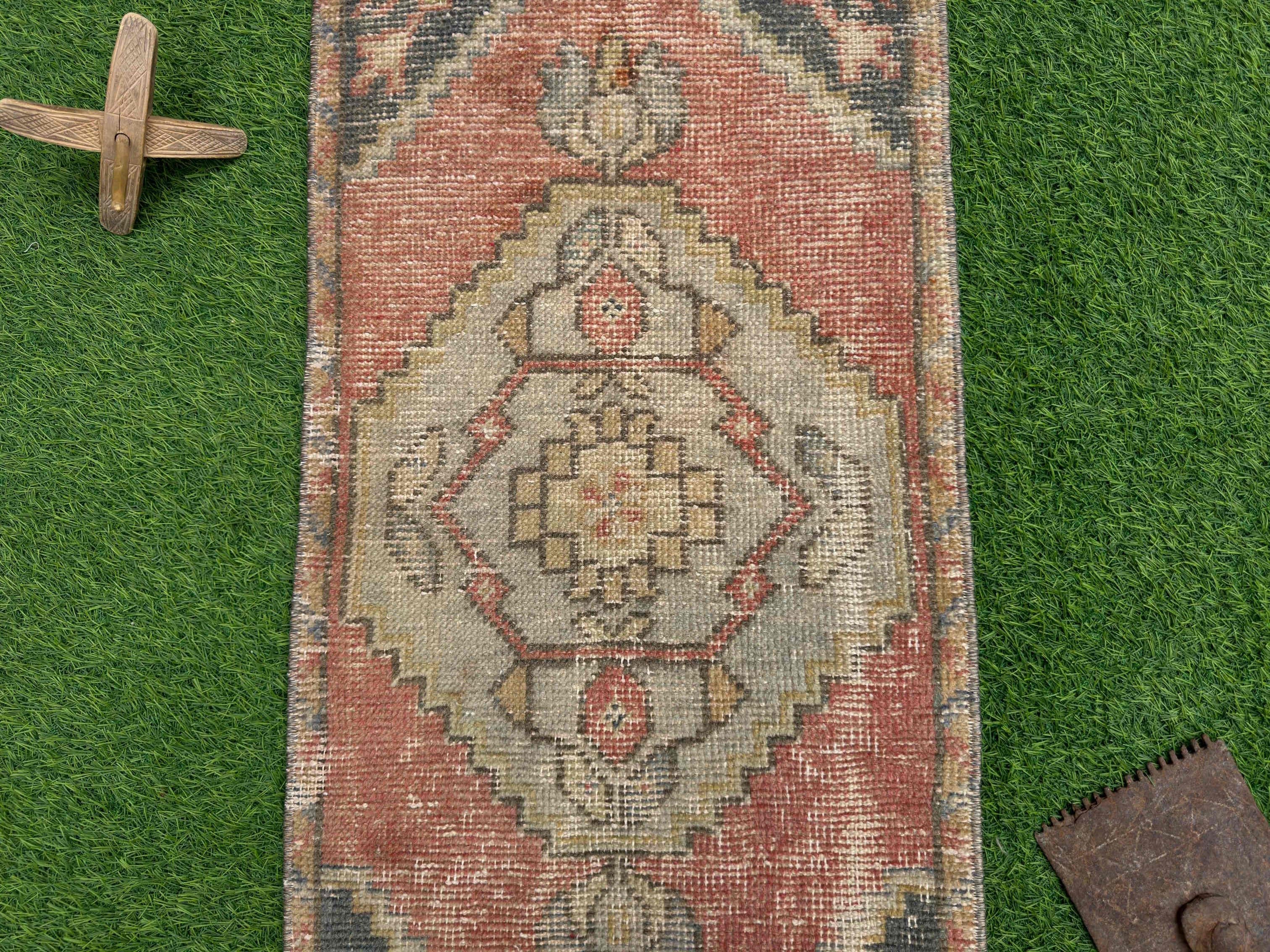 Clem 1'4'' x 2'10''
