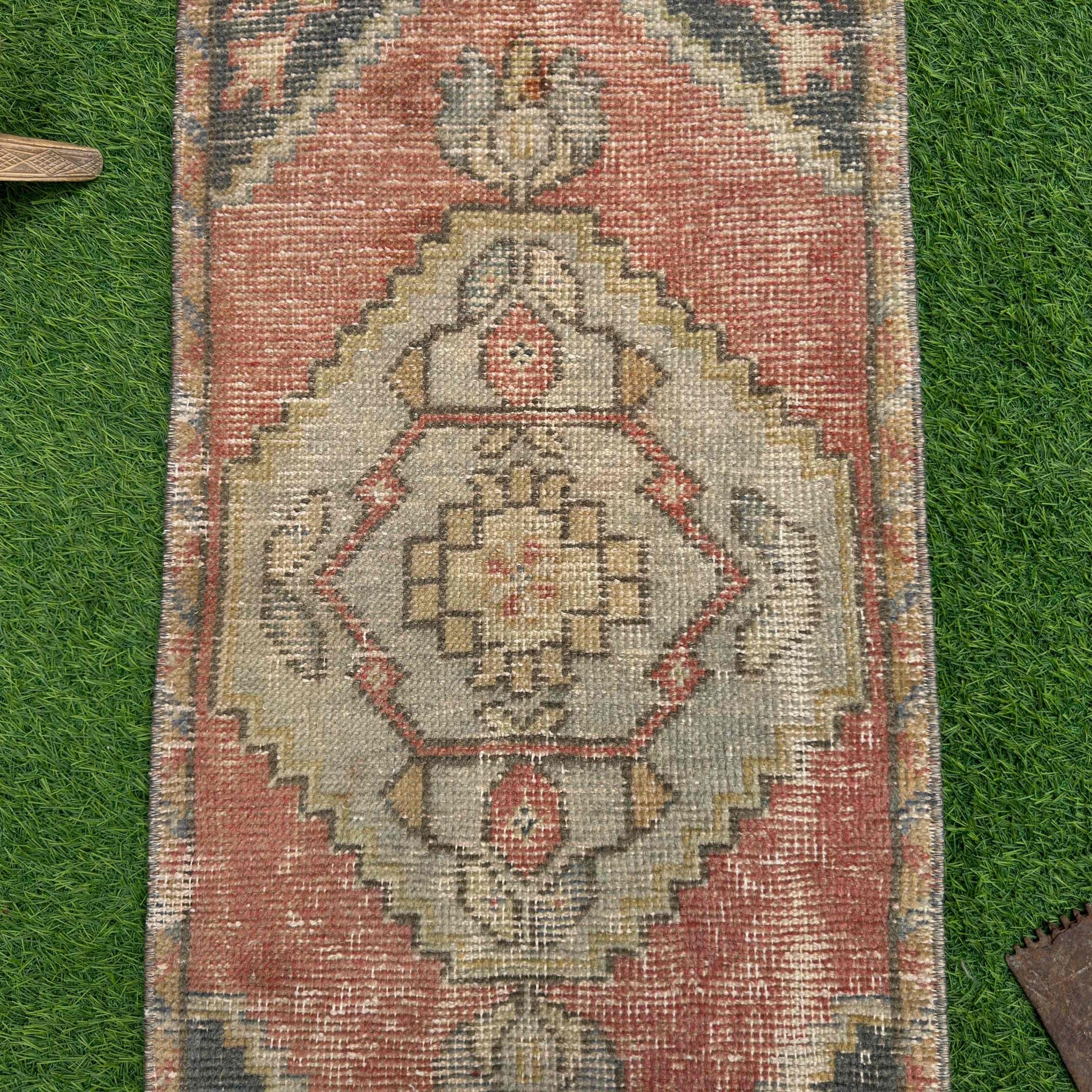Clem 1'4'' x 2'10''