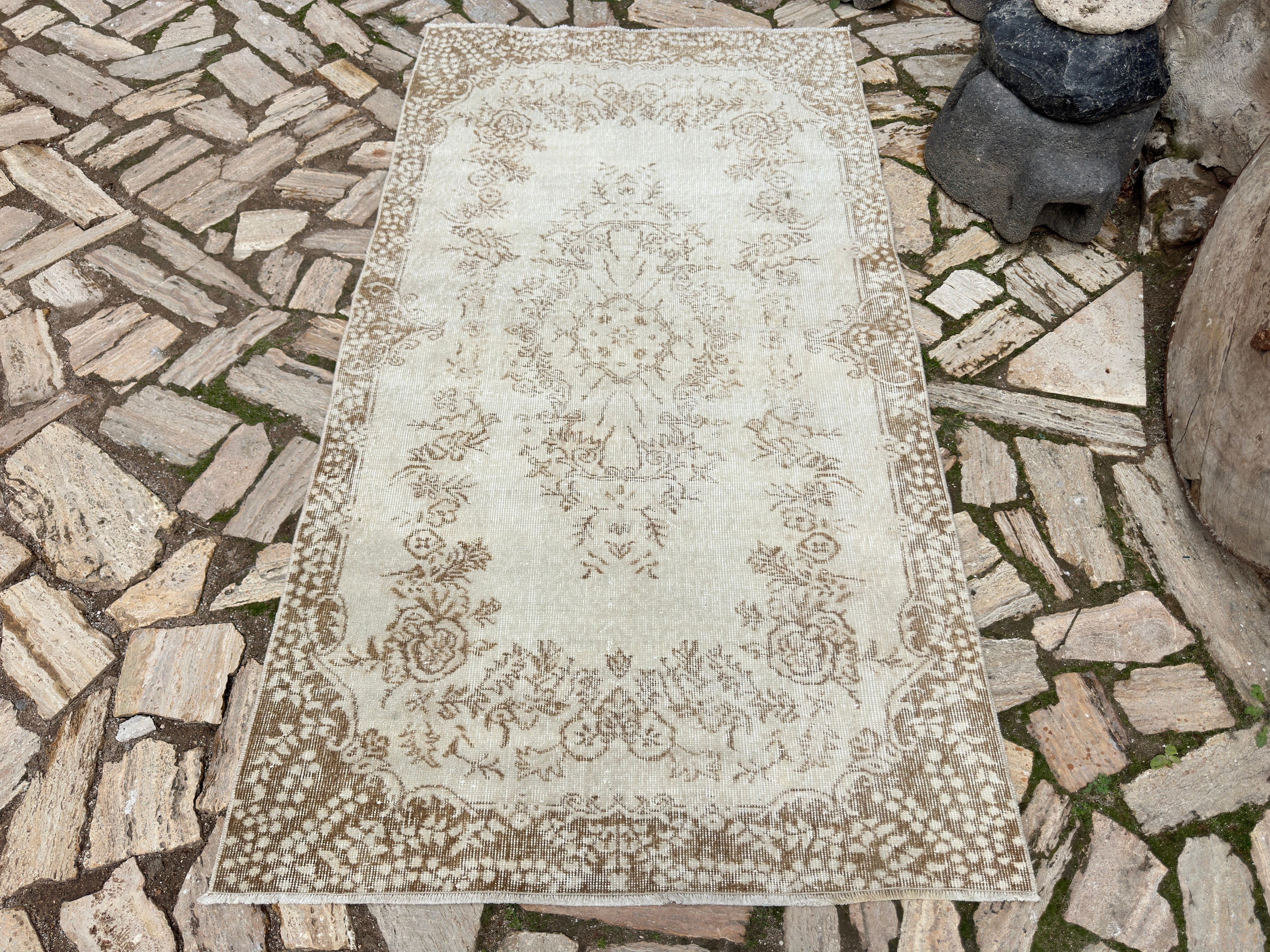 Coleridge 4' x 7'3''