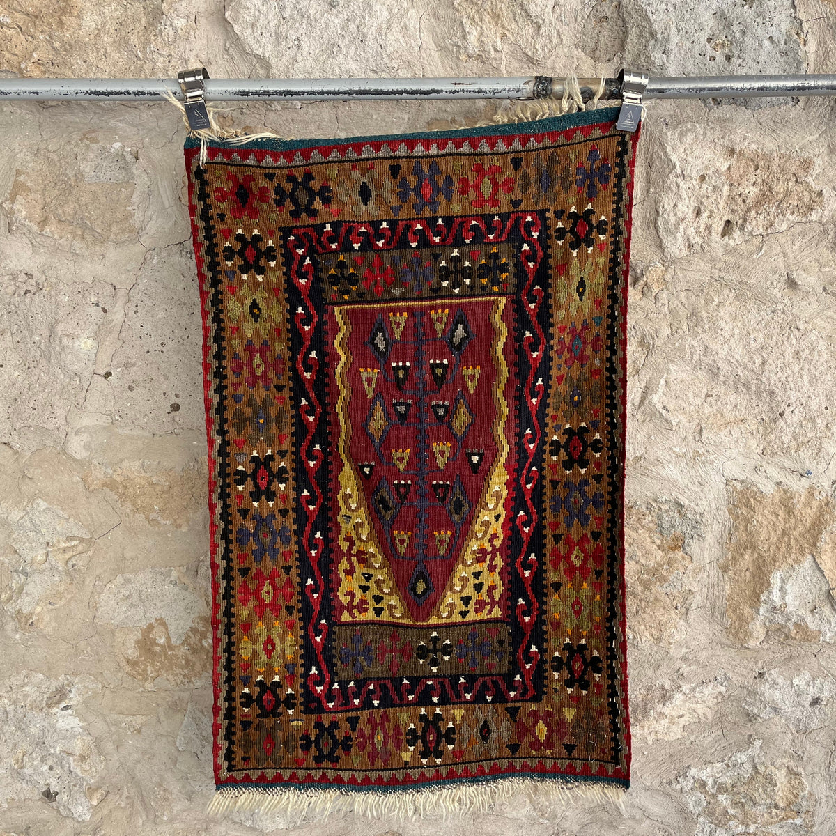 Red 2' x 4' flatweave rug with traditional design, handmade in Turkey – Peel.