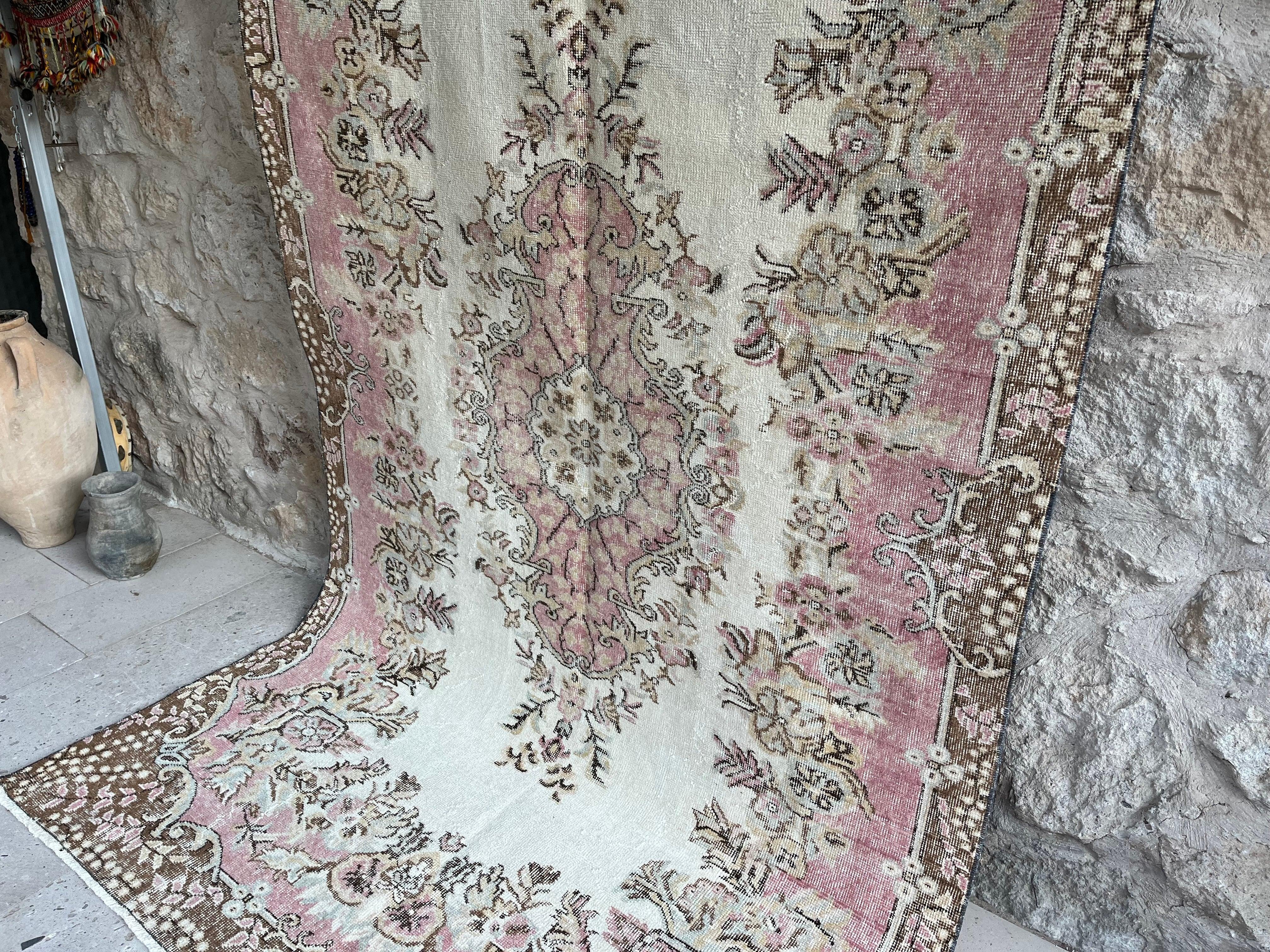 Forster 5'3'' x 8'10''