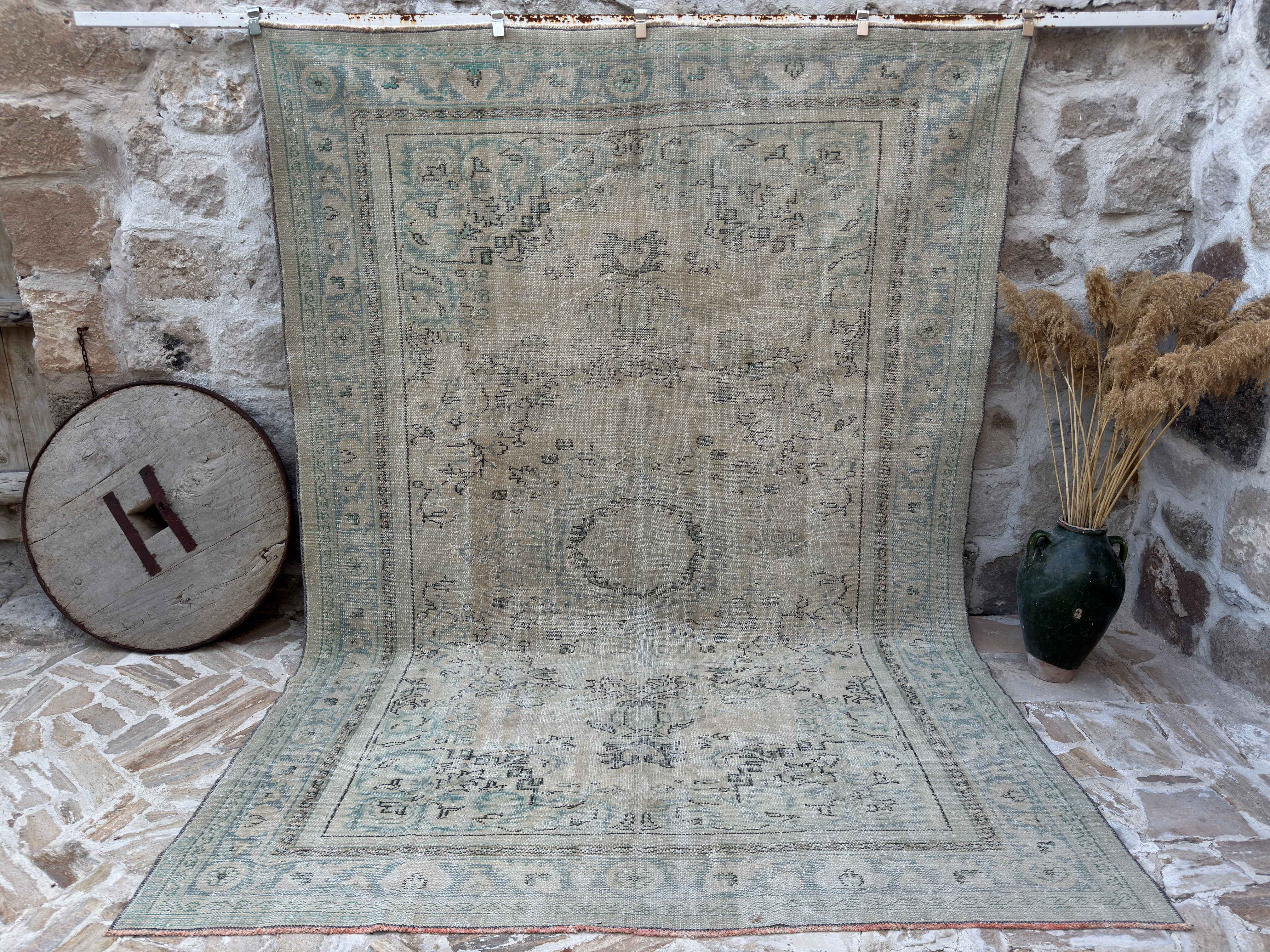 Francine 7’10” x 10’10”