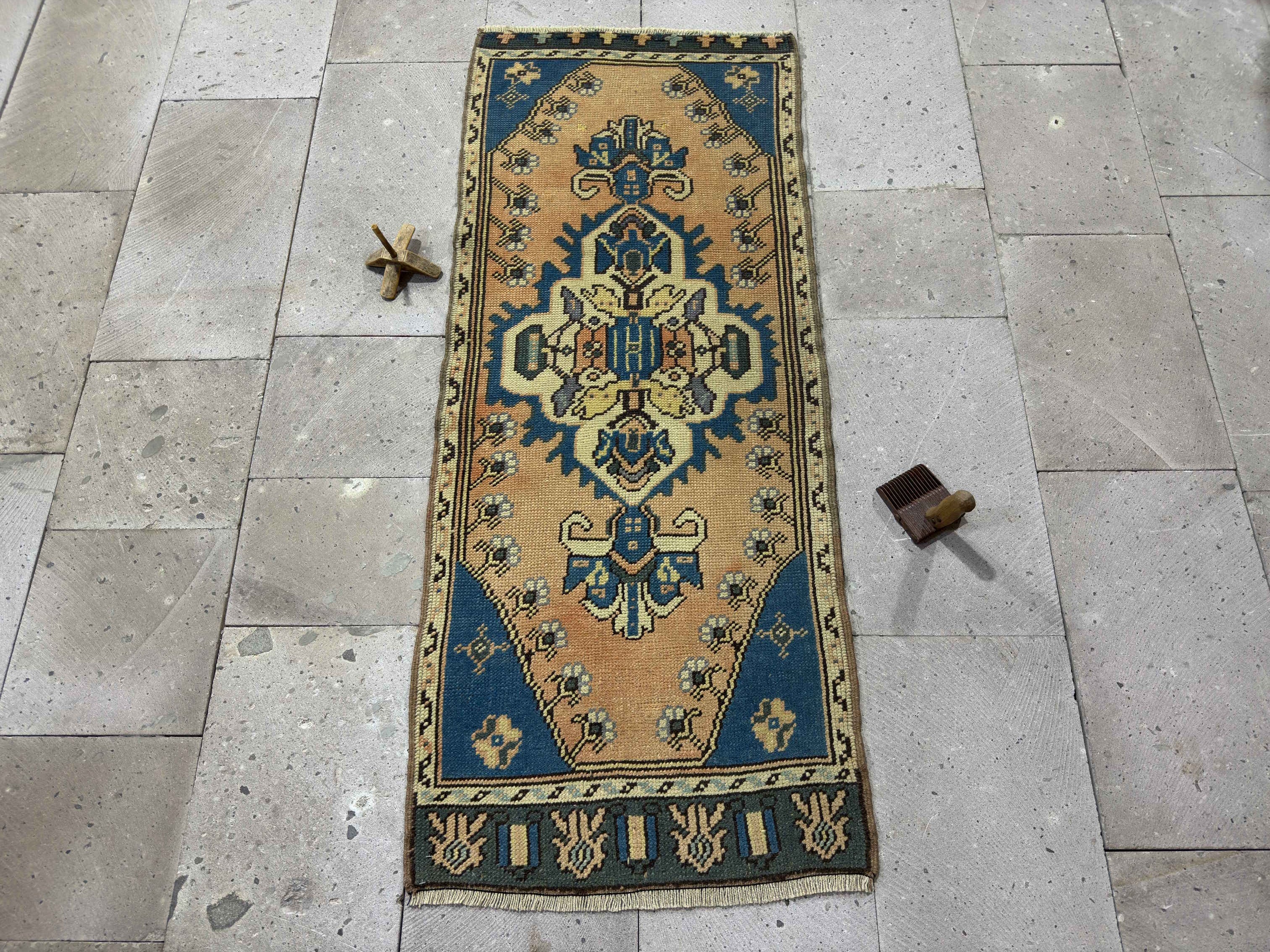 Gena 2’1” x 5’