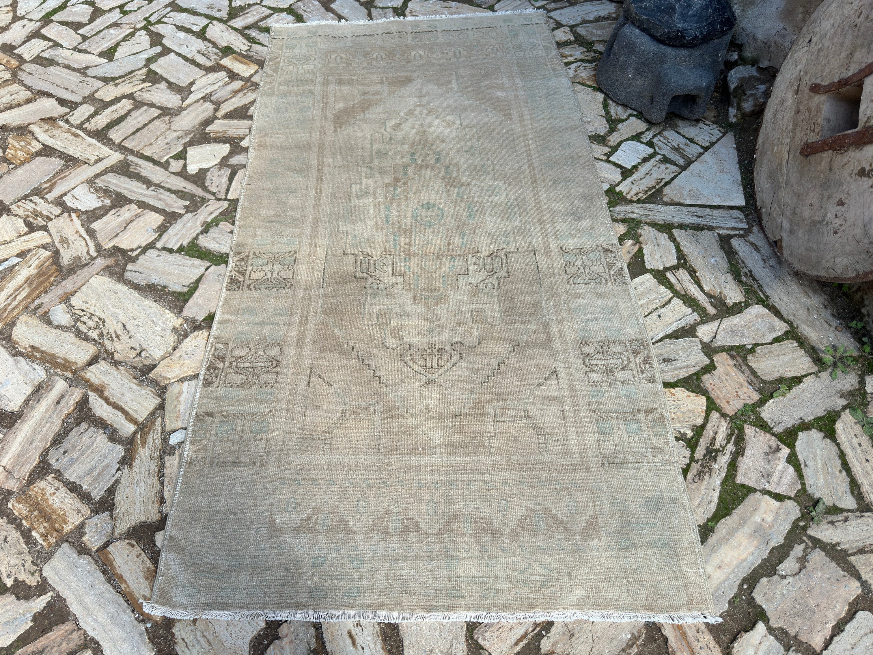 Georgia 4'2'' x 8'3''