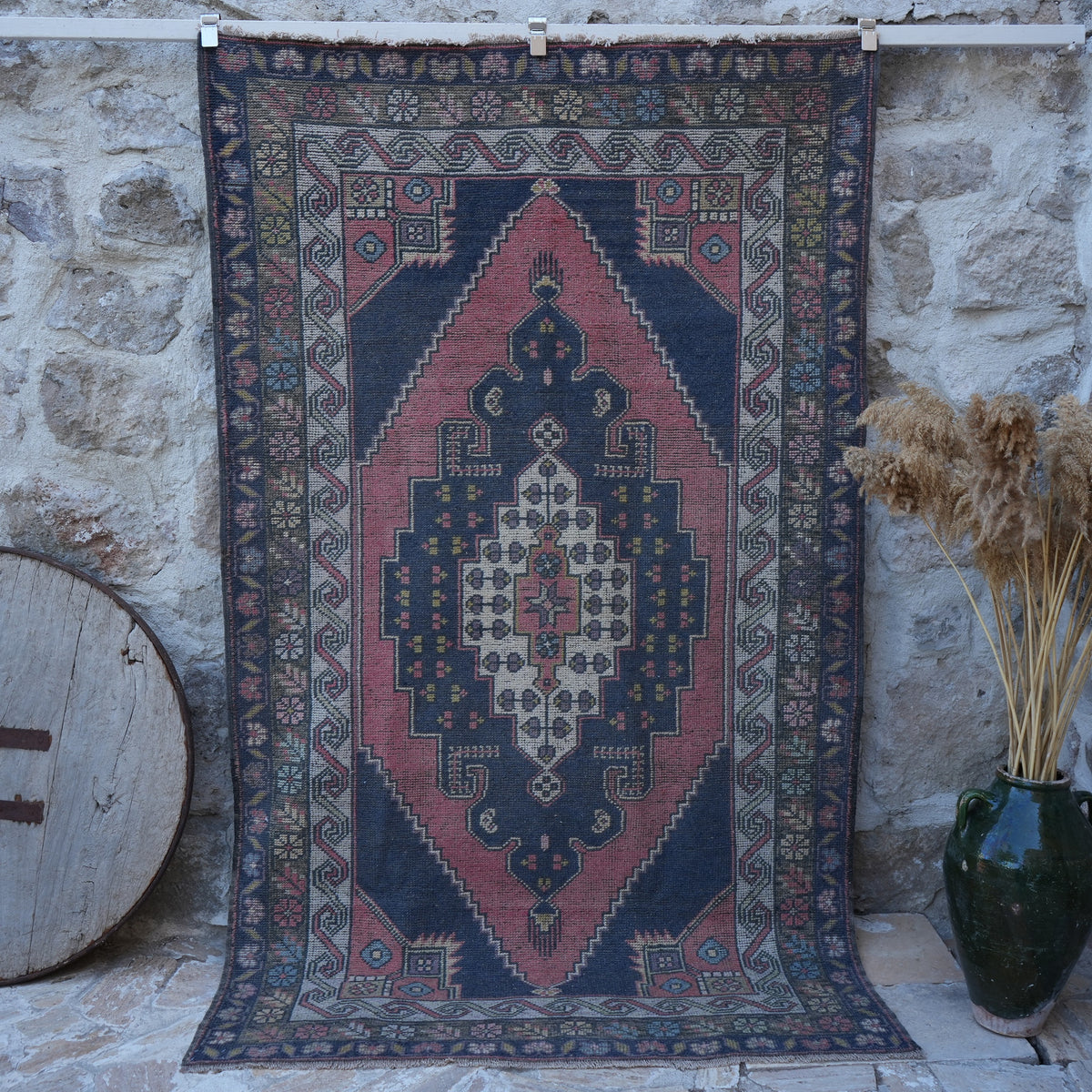 Pink 5' x 8' handknotted turkish rug with traditional design, handmade in Turkey – Emelda.