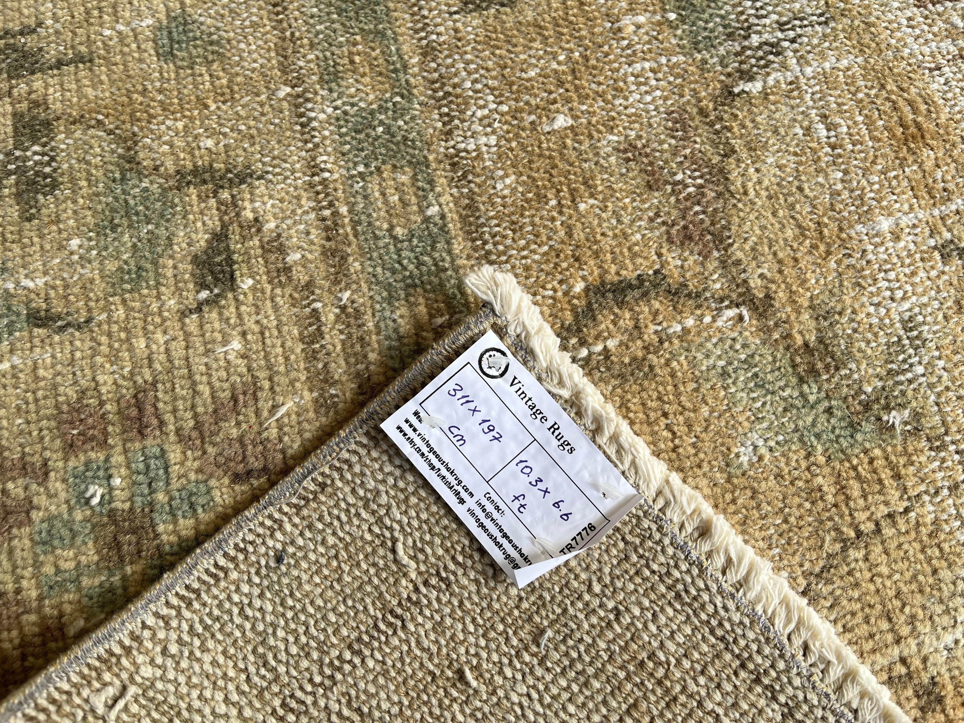 Howard 6'6'' x 10'3''