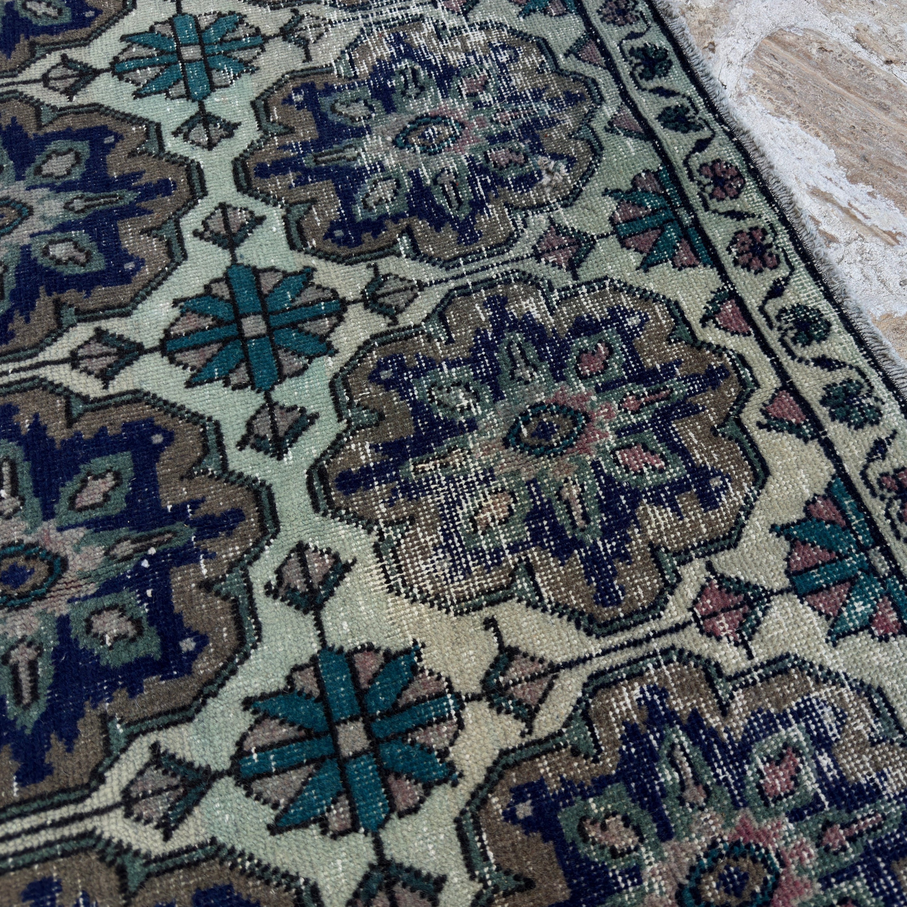 Imelda 4’10” x 7’8”