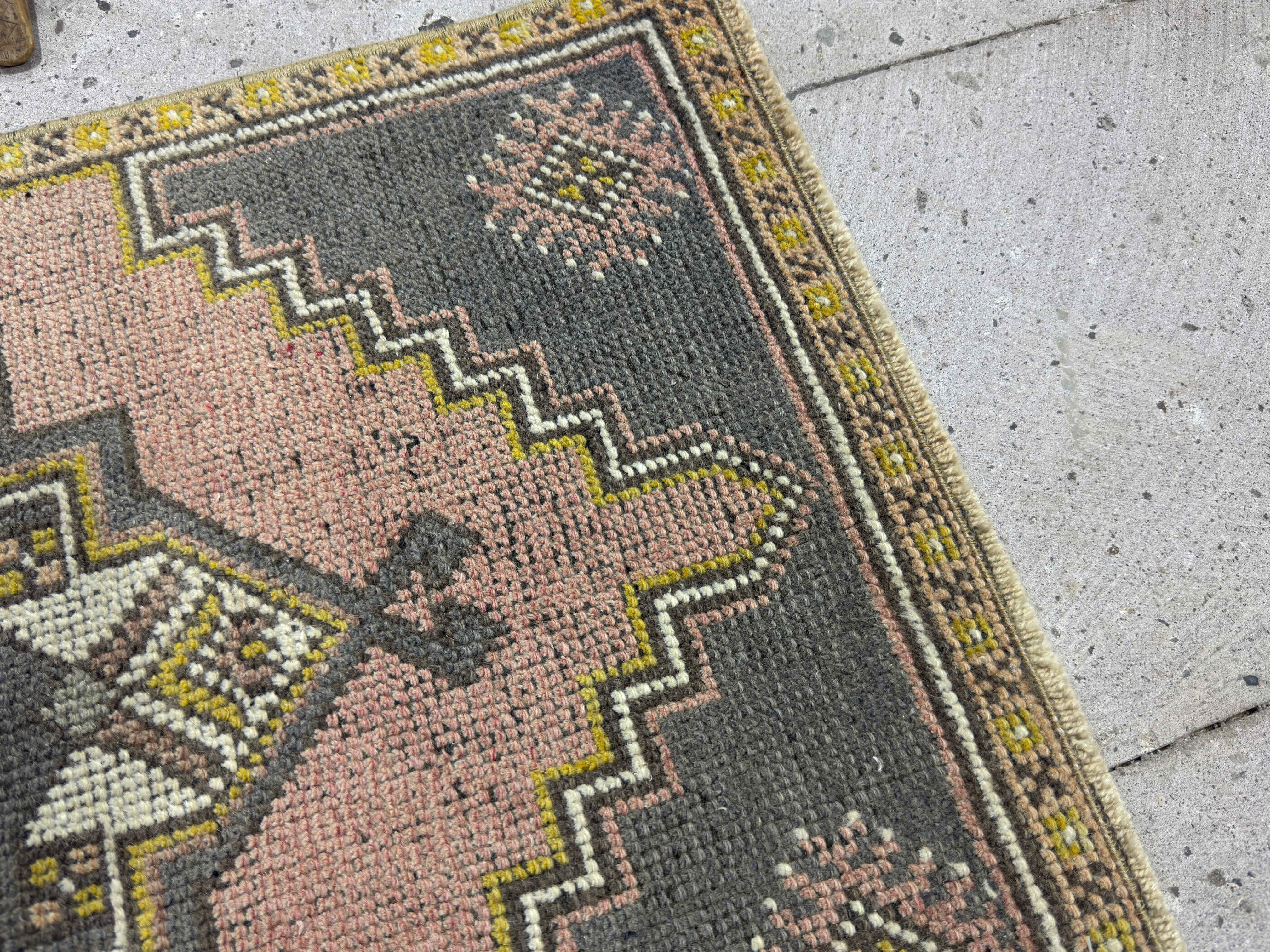 Inger 1’8” x 3’2”