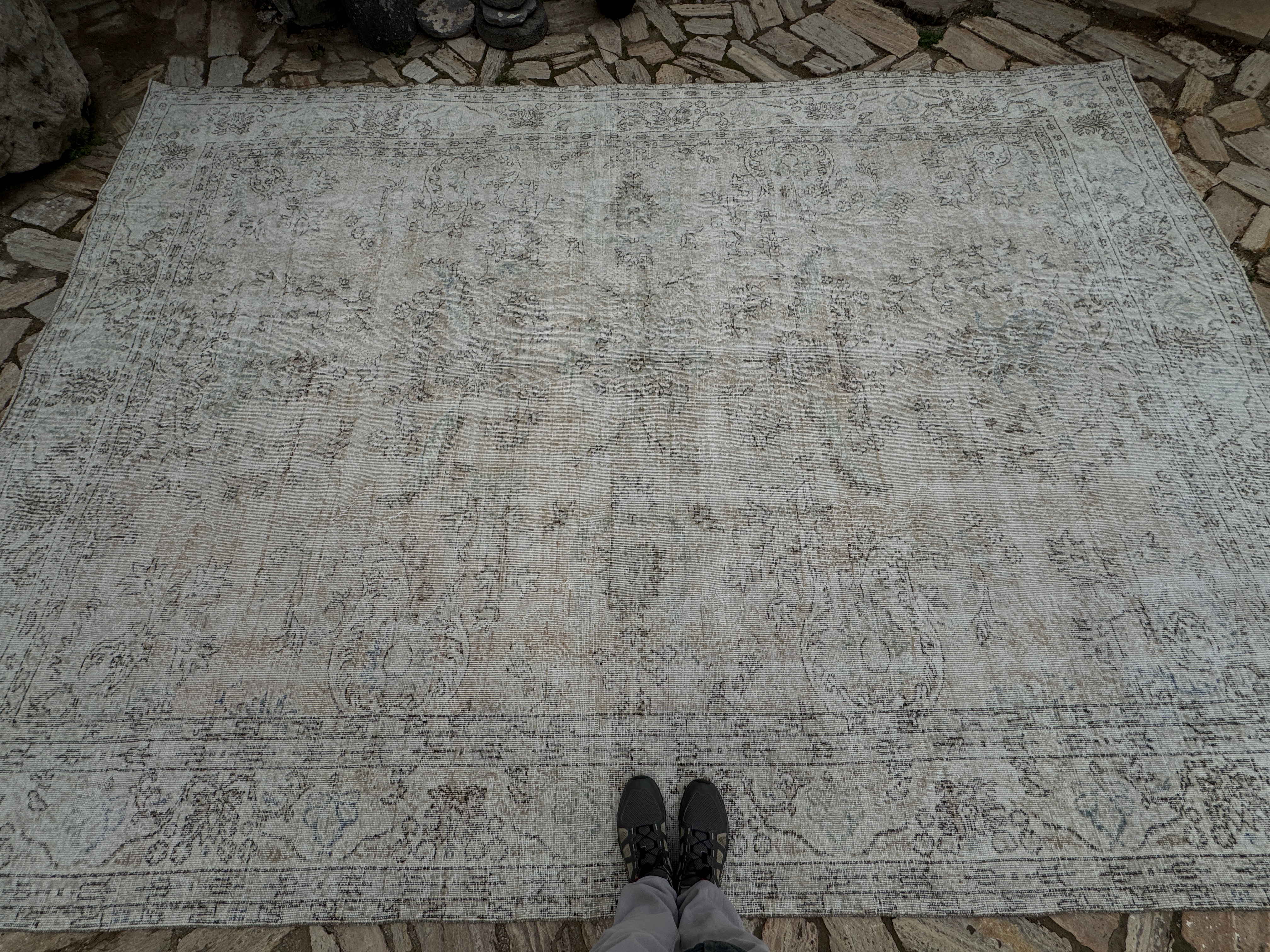 Kellen 8'10" x 12'6"