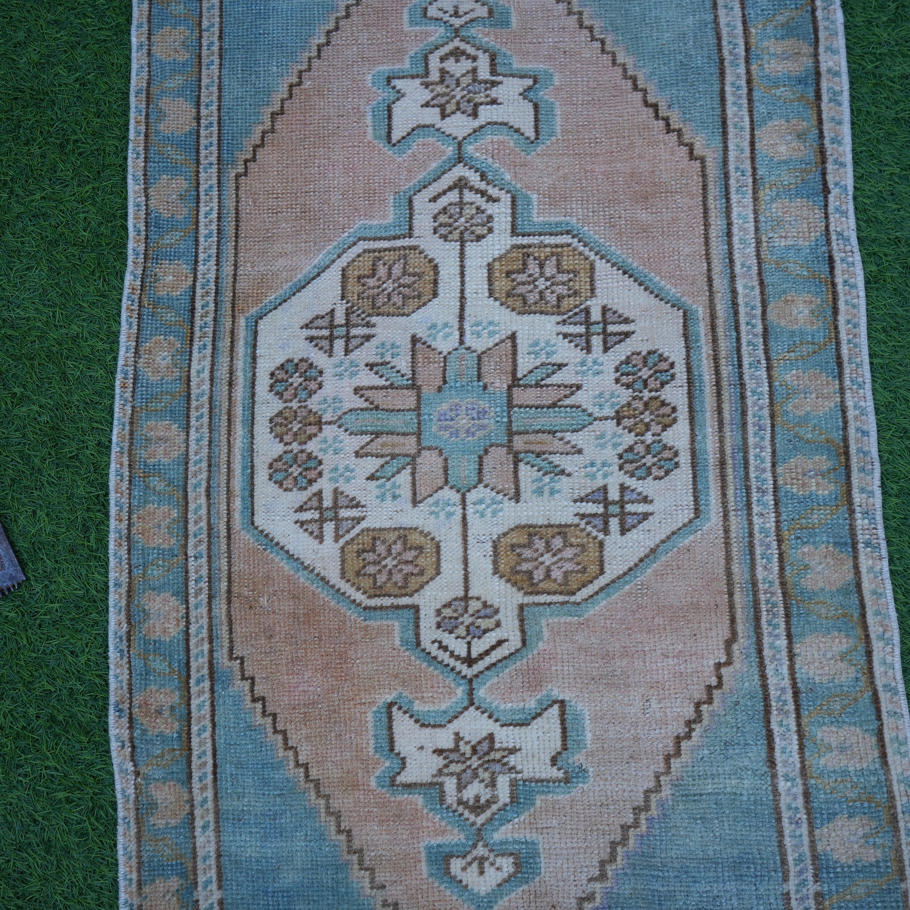Koda - Vintage Traditional Rug