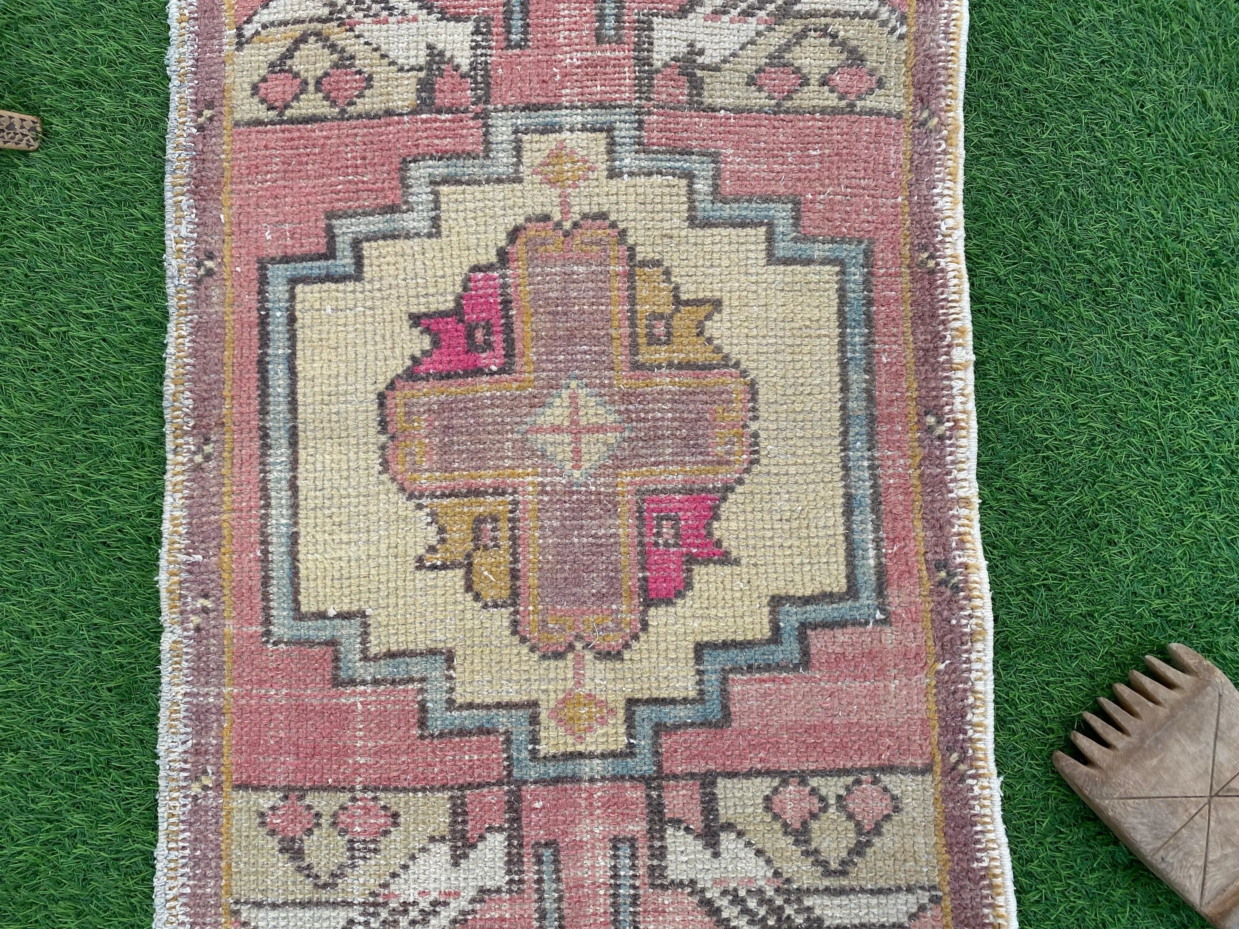 Leach 1'10'' x 3'6''