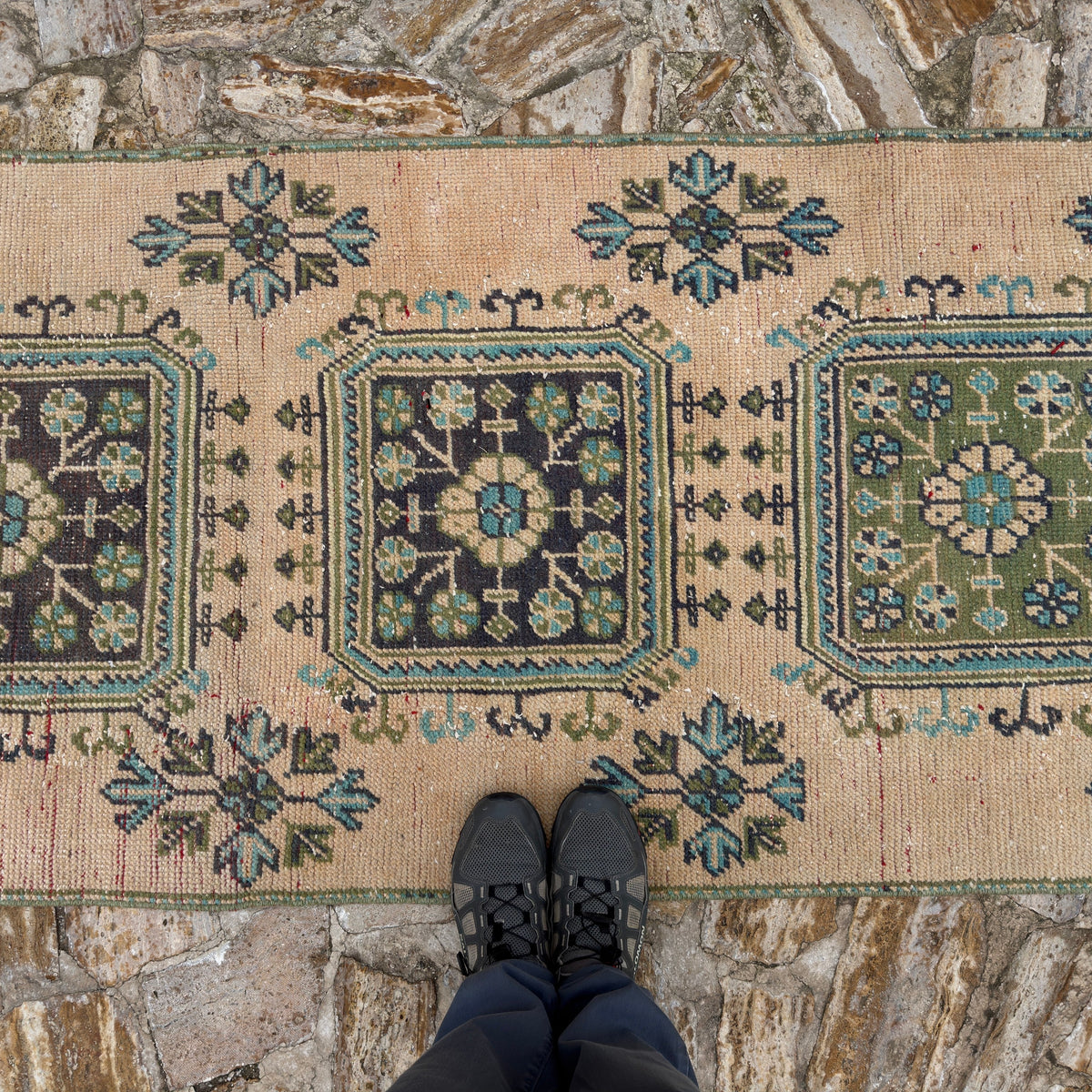 1970s beige Turkish long vintage runner rug with geometric design, hand-knotted weave and low pile.