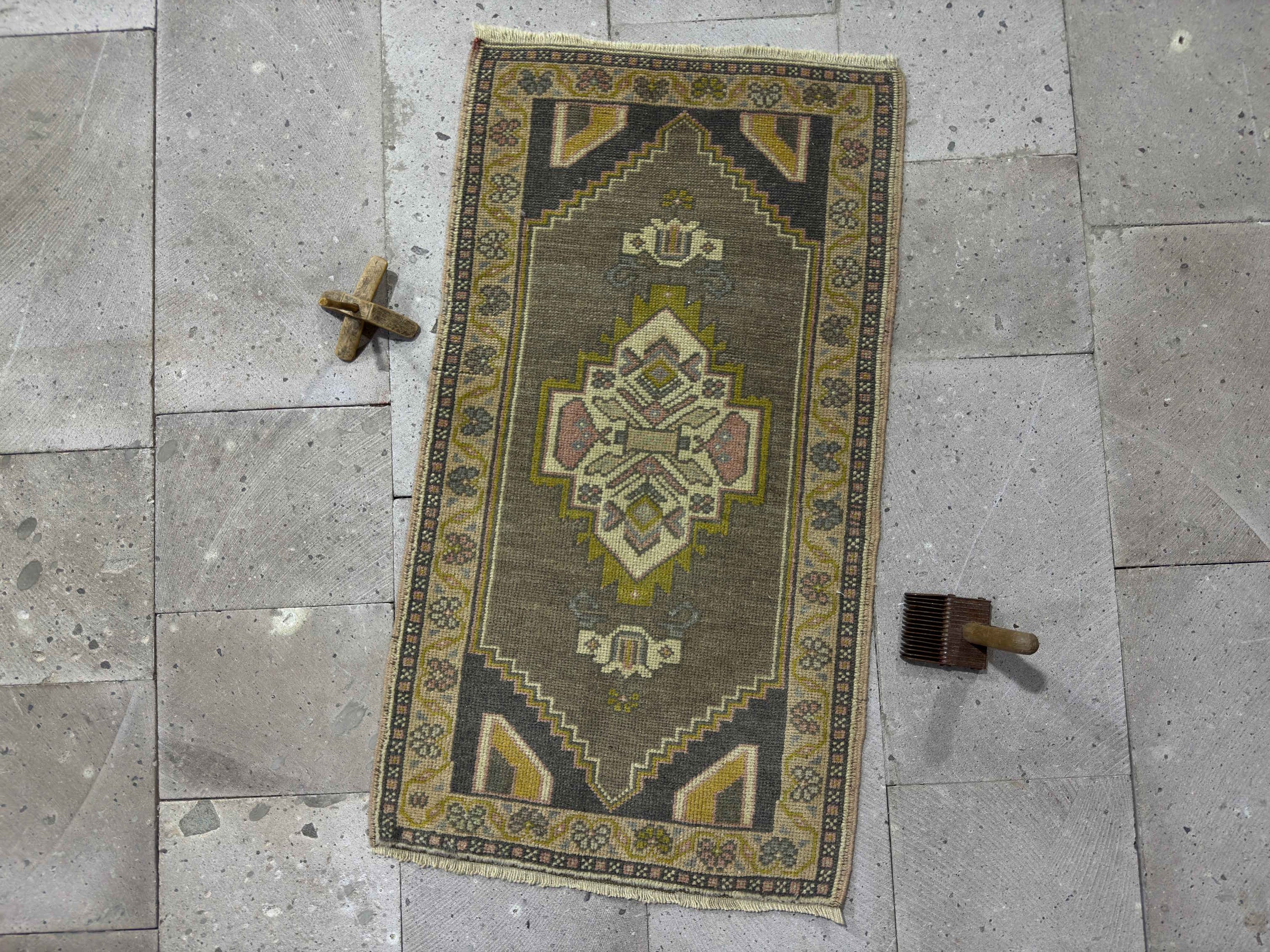 Marisa 2’ x 3’7”