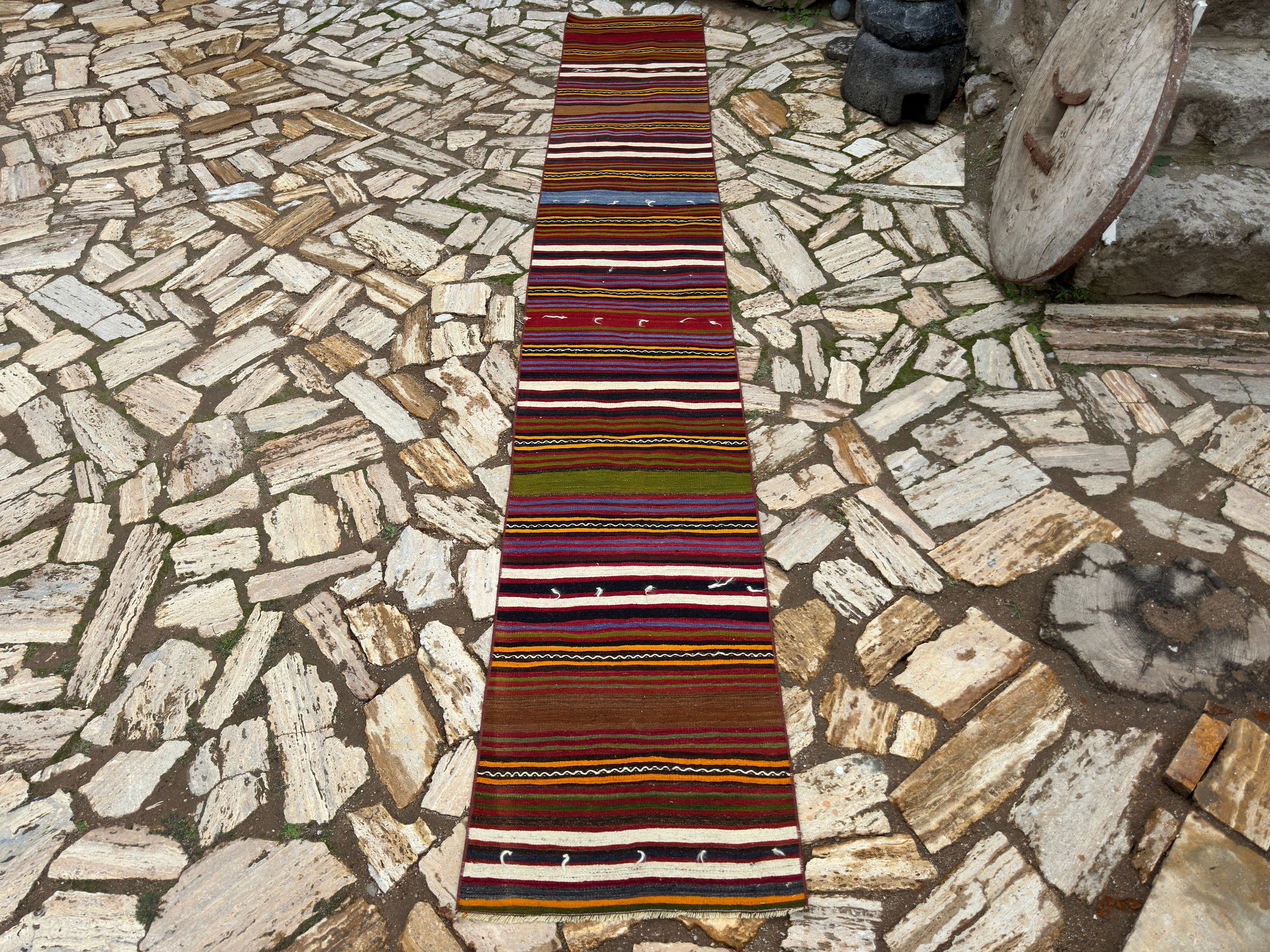 Marley 2'2'' x 13'3''