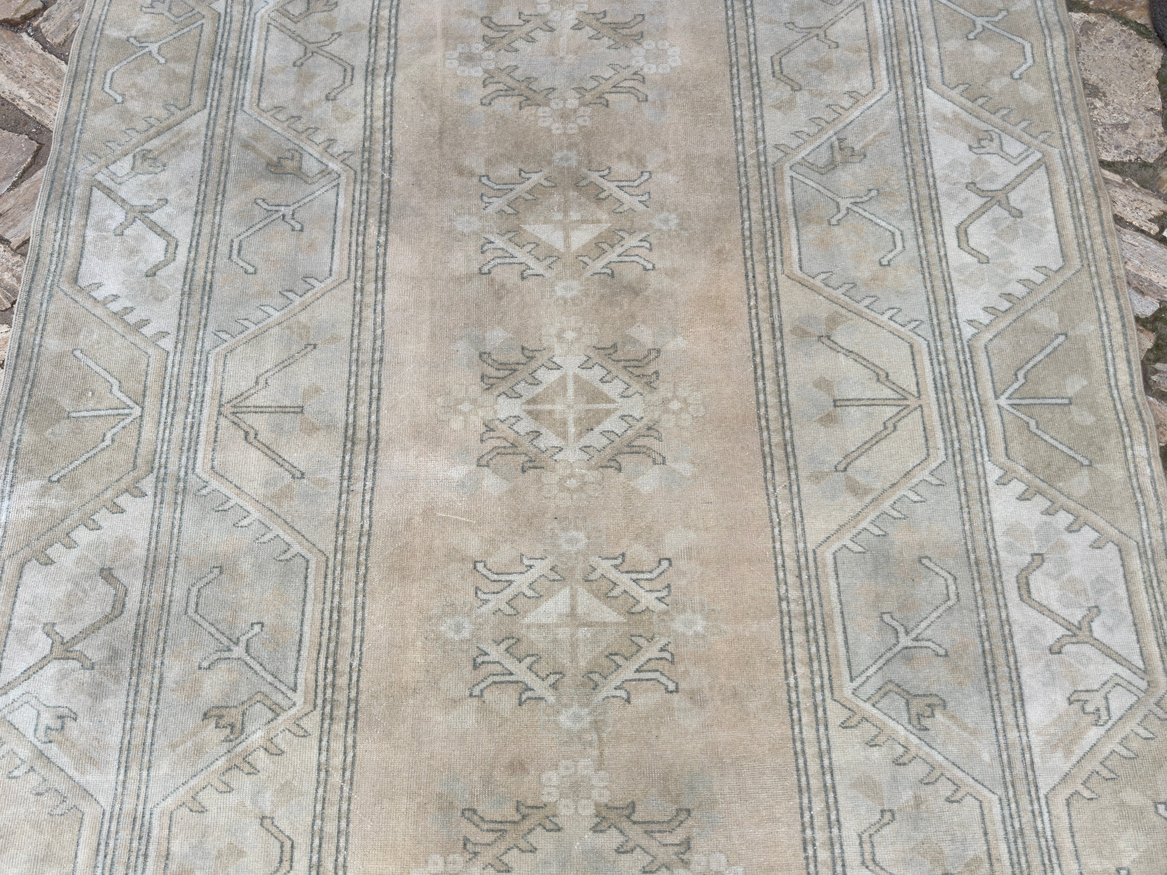 Marlon 6'2'' x 9'4''