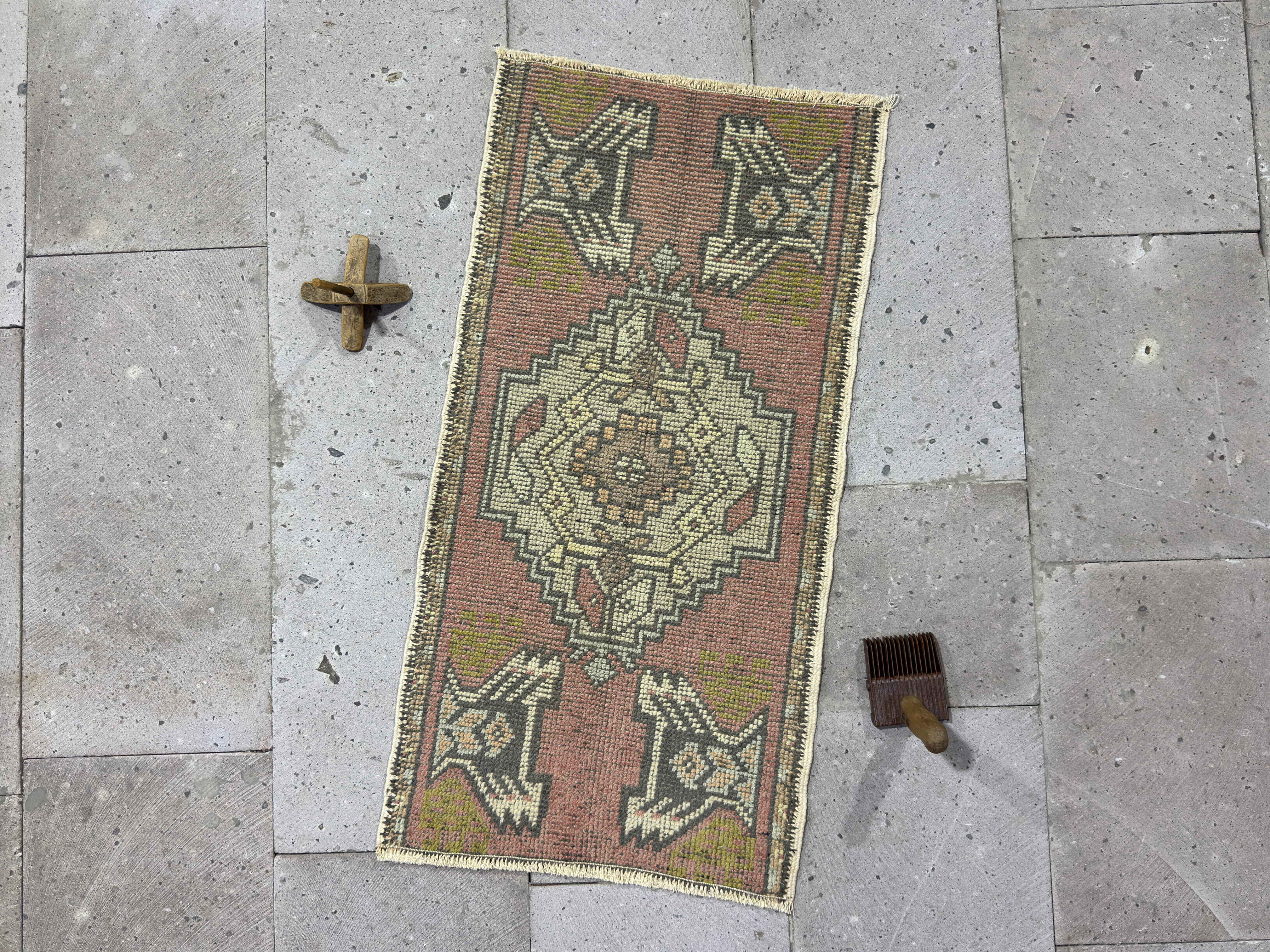 Matti 1’7” x 3’1”