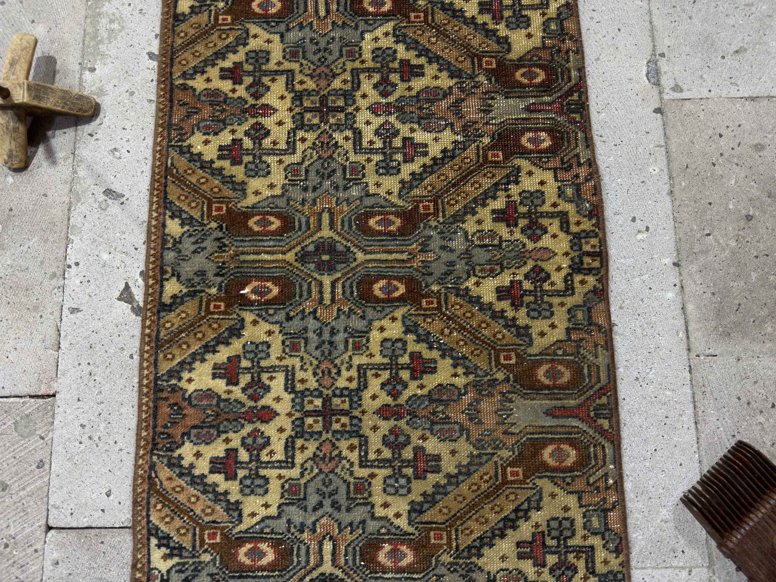 Merl 1’5” x 3’