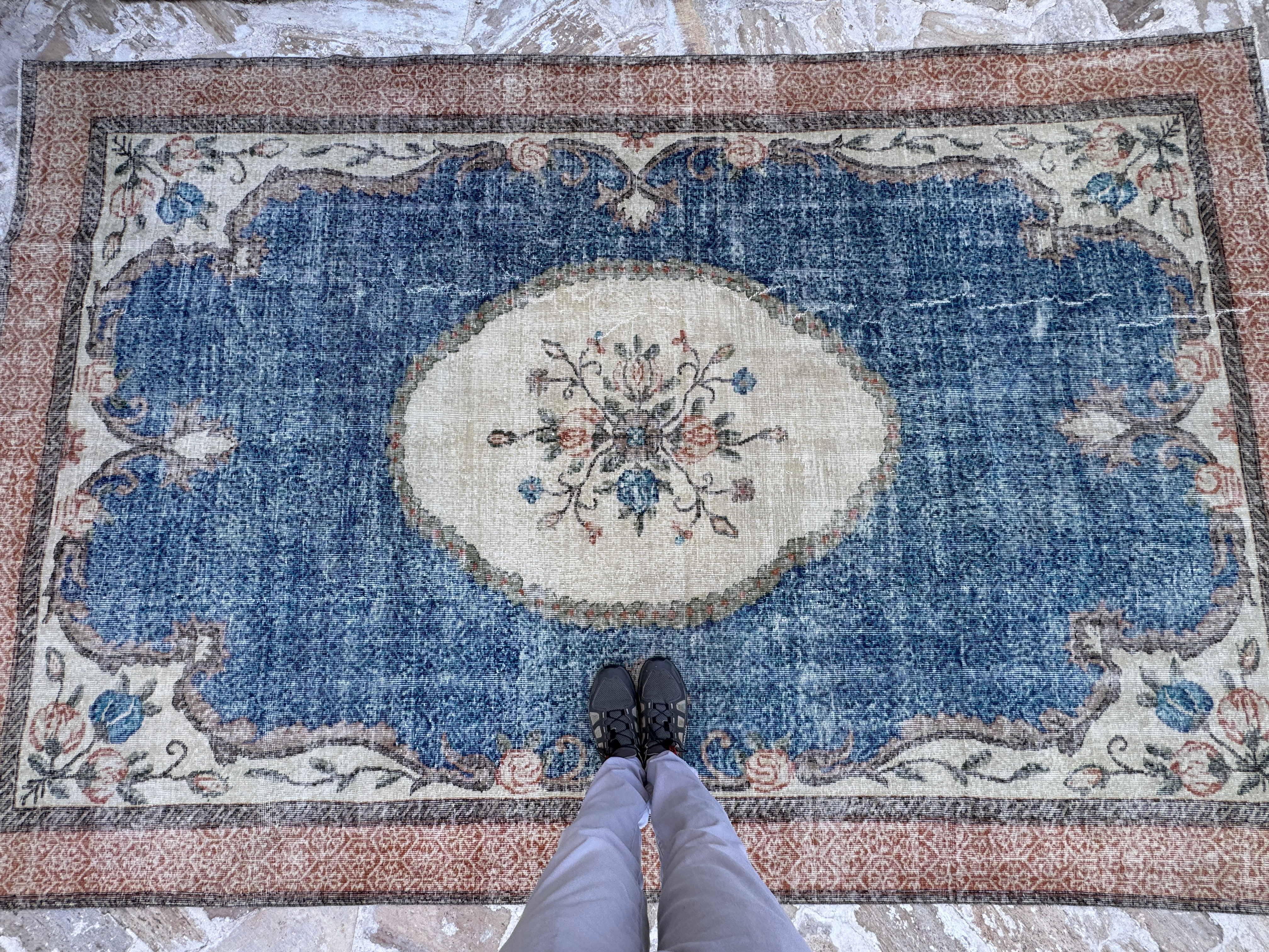 Molli 6’7” x 10’3”