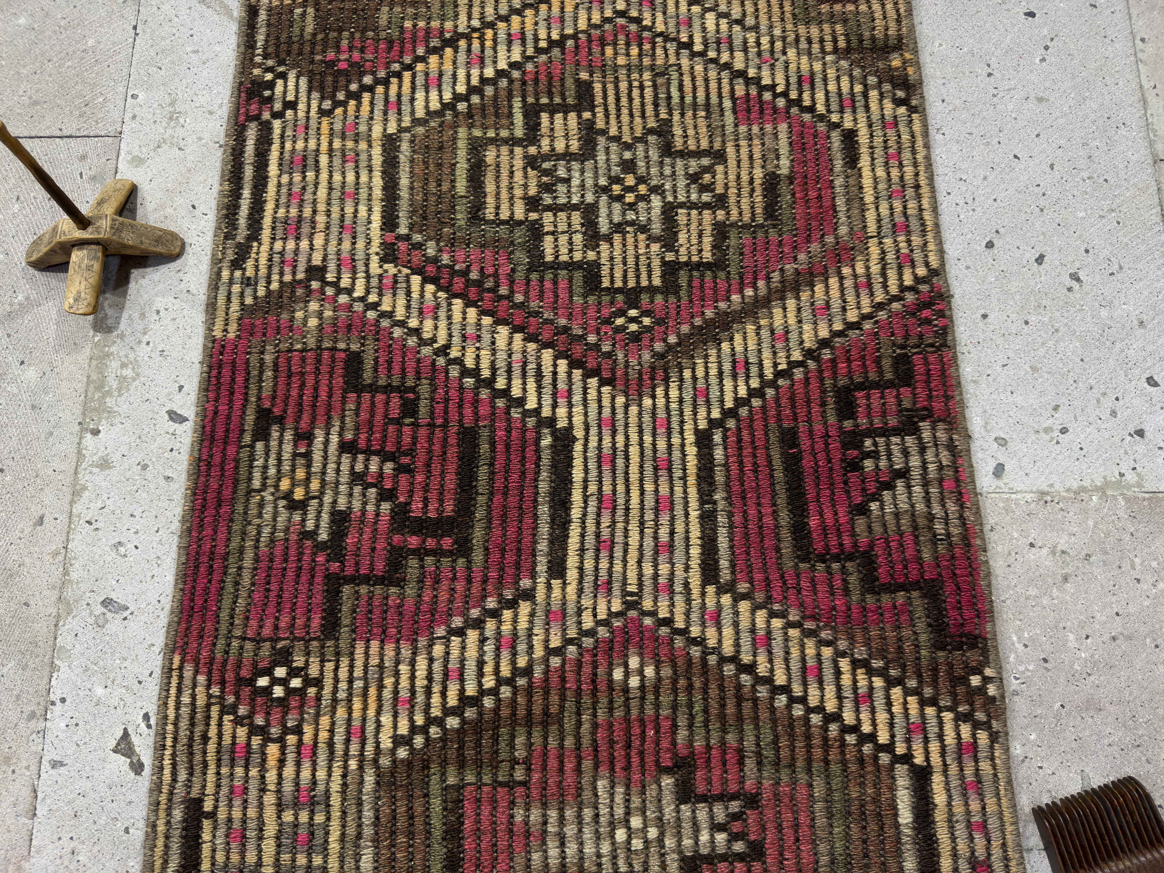 Nyssa 2’ x 3’4”