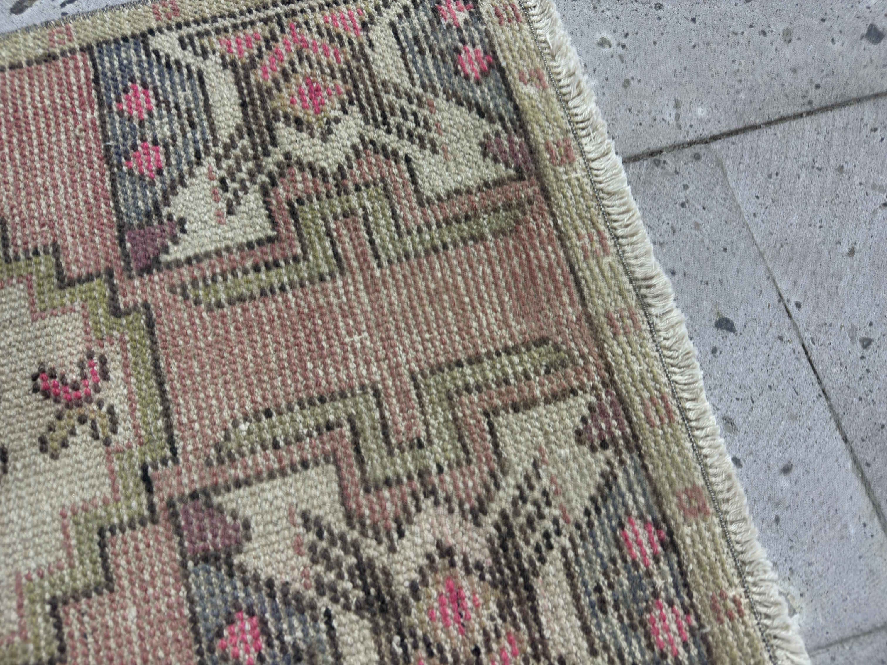 Olenka 1’10” x 3’4”