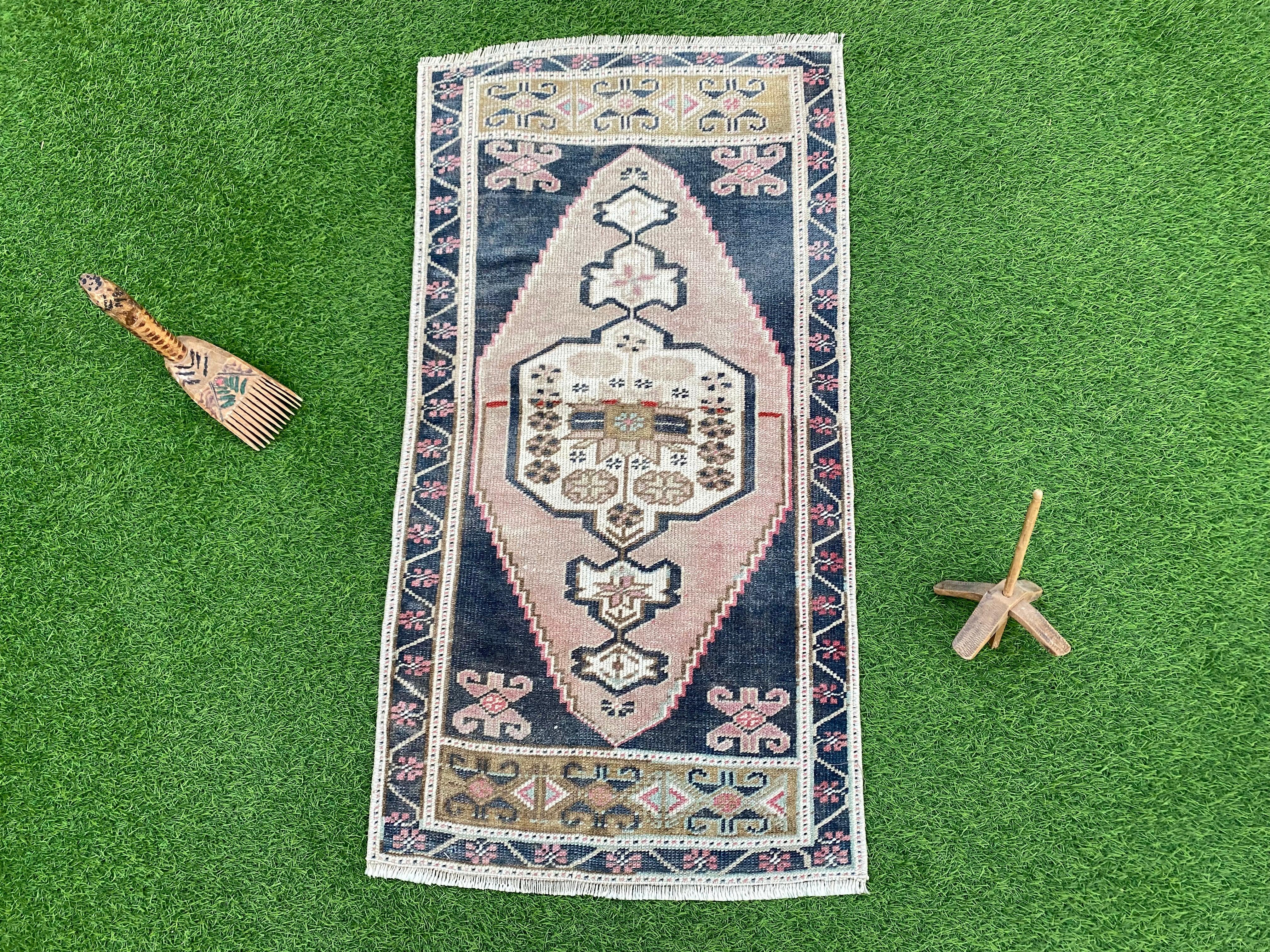 Oliwier 1'9'' x 3'5''